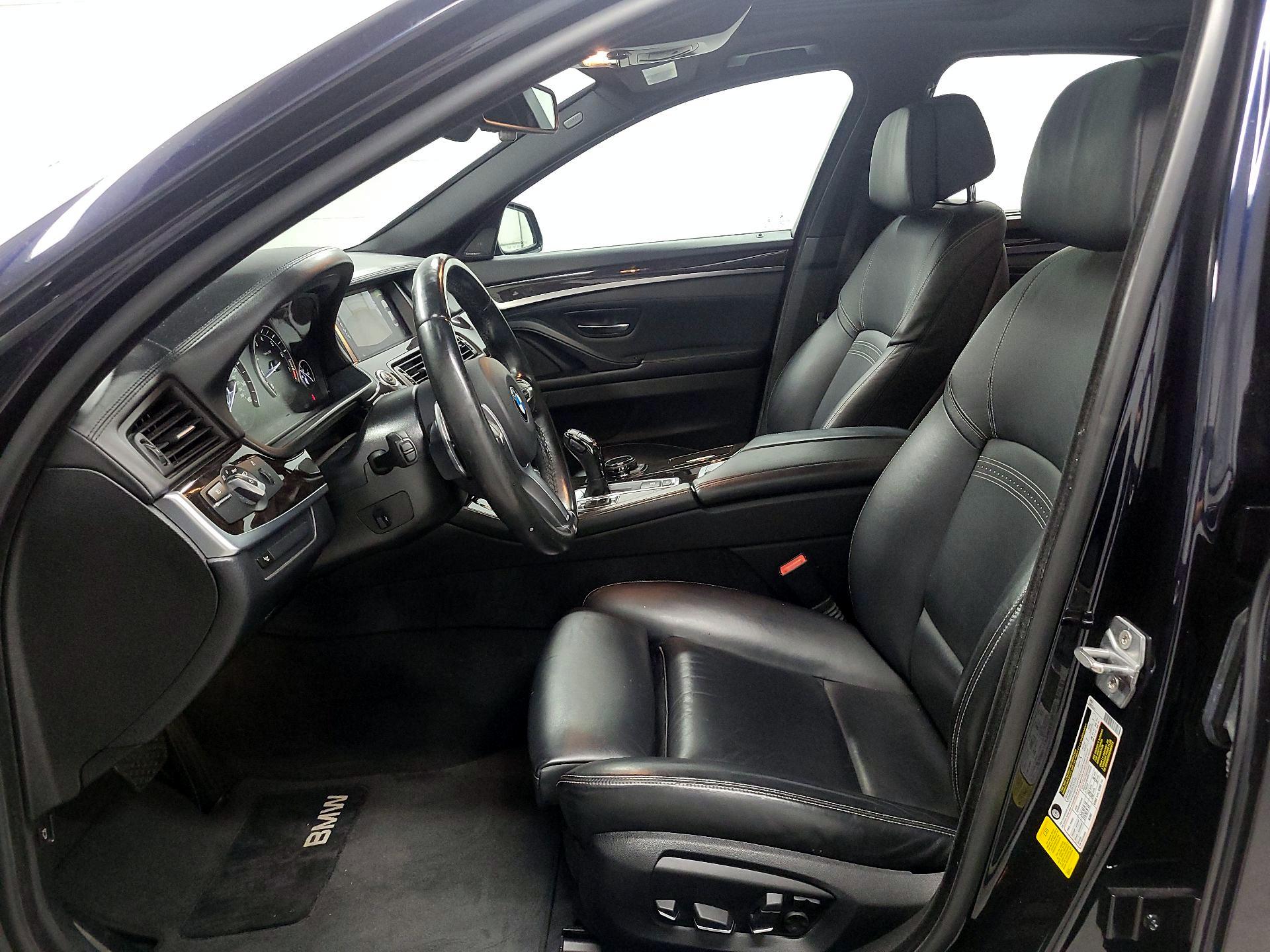 Thumbnail: 2016 BMW 5 Series - 11