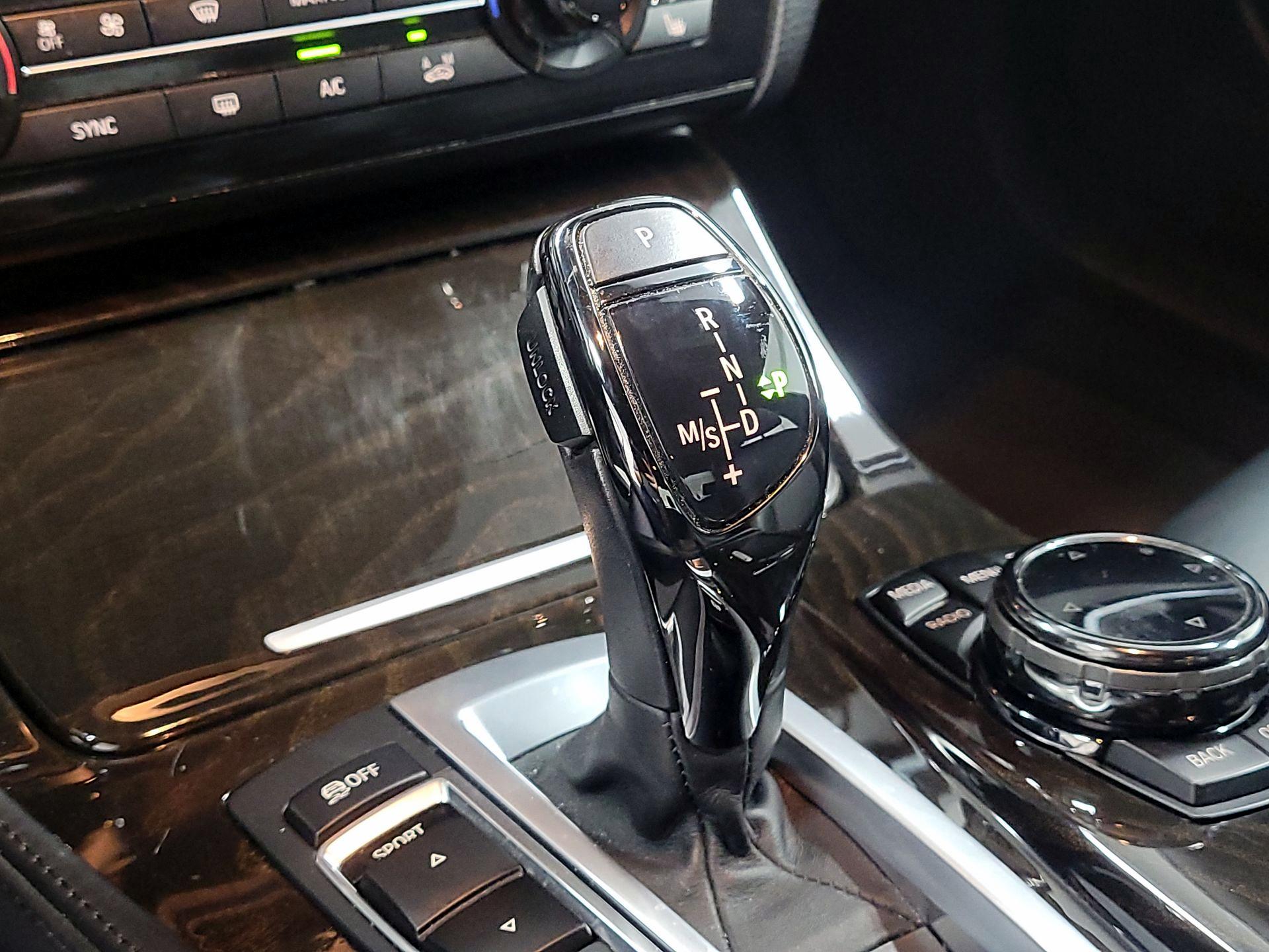 Thumbnail: 2016 BMW 5 Series - 17