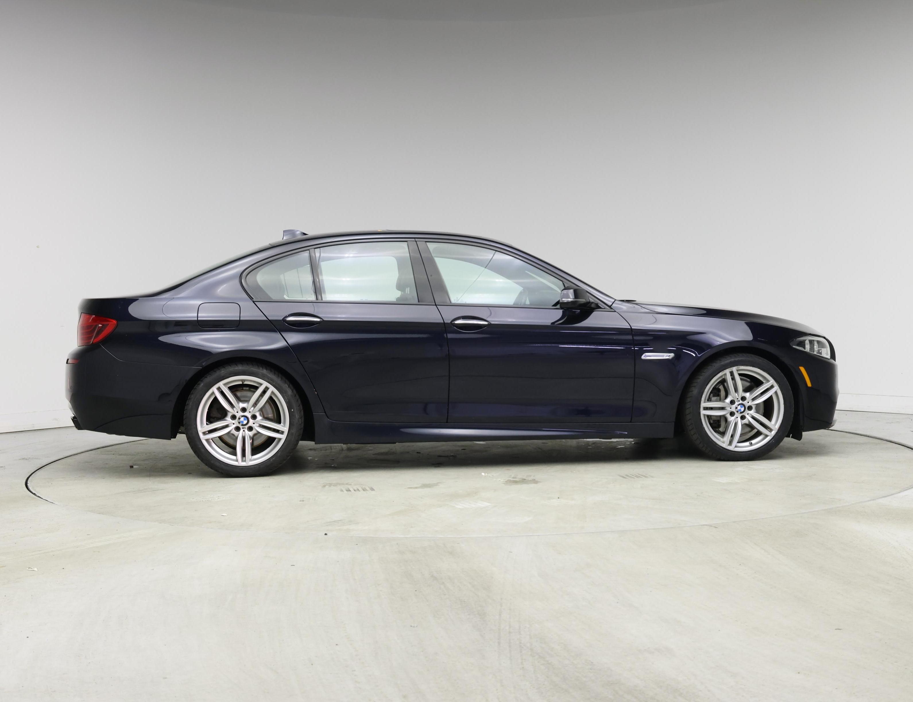 Thumbnail: 2016 BMW 5 Series - 7