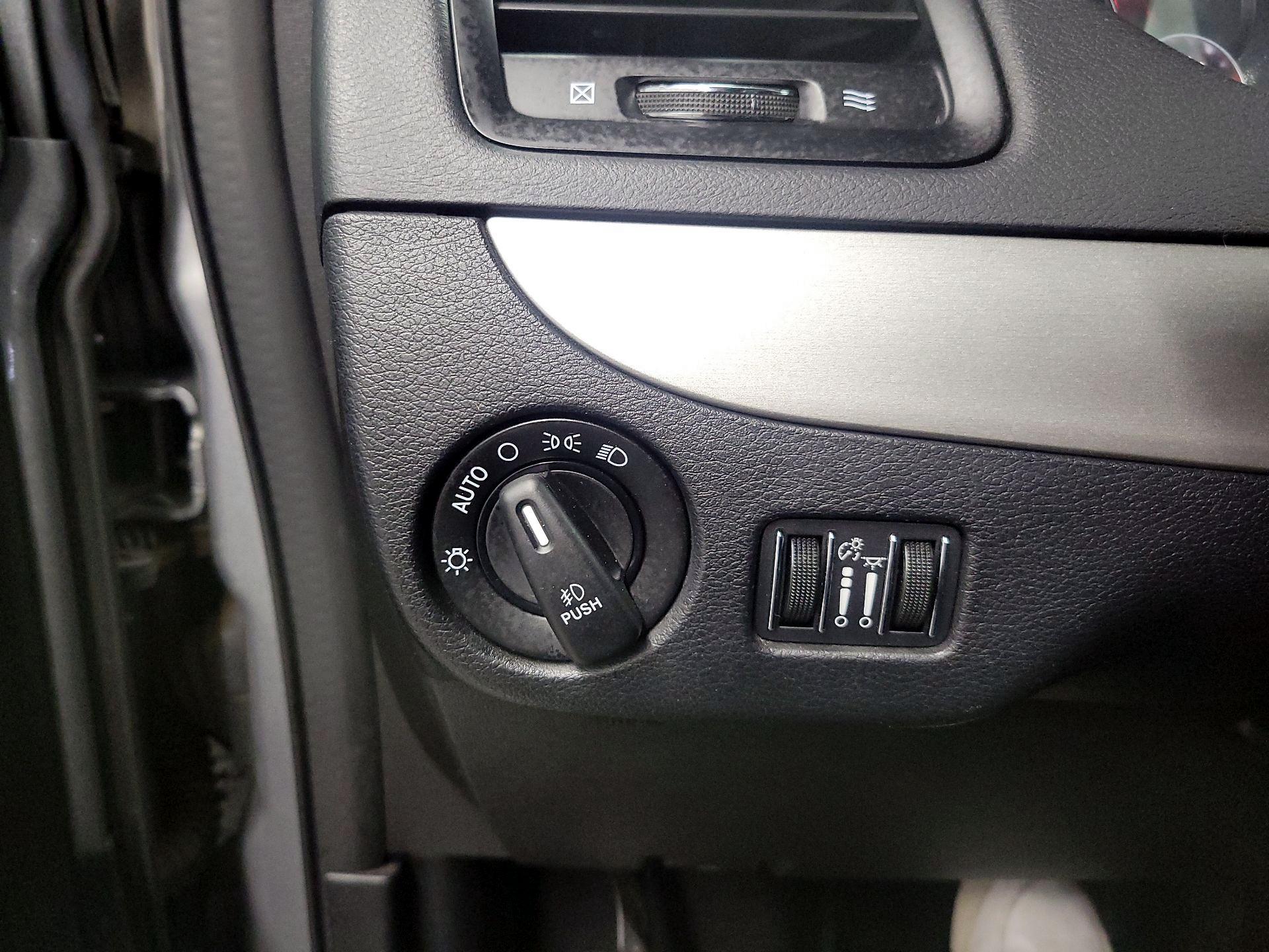 Thumbnail: 2019 Dodge Grand Caravan - 13