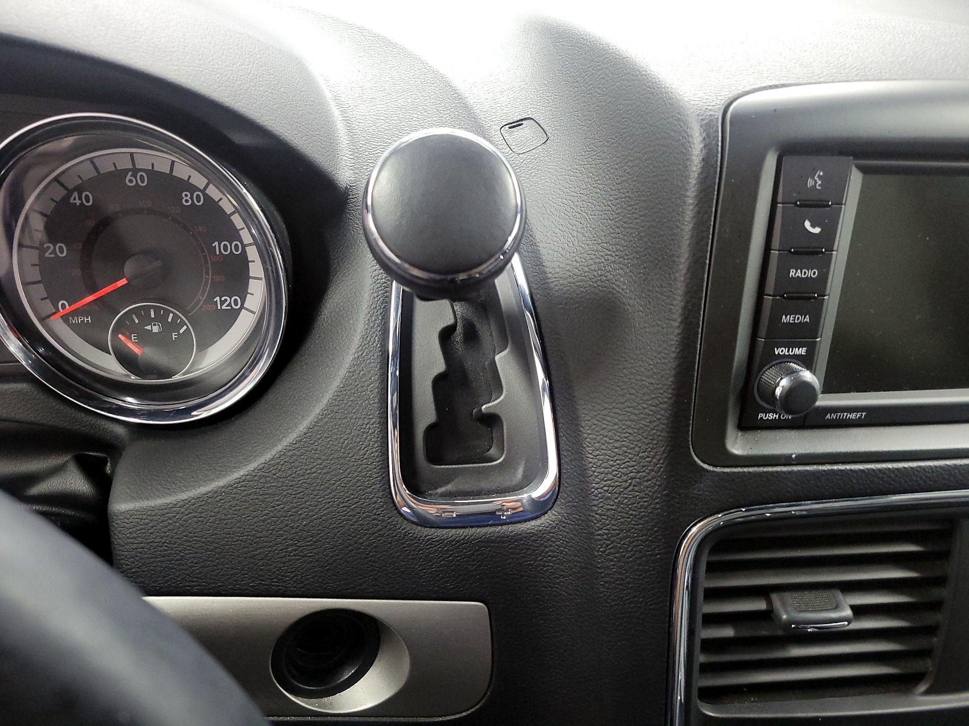 Thumbnail: 2019 Dodge Grand Caravan - 18