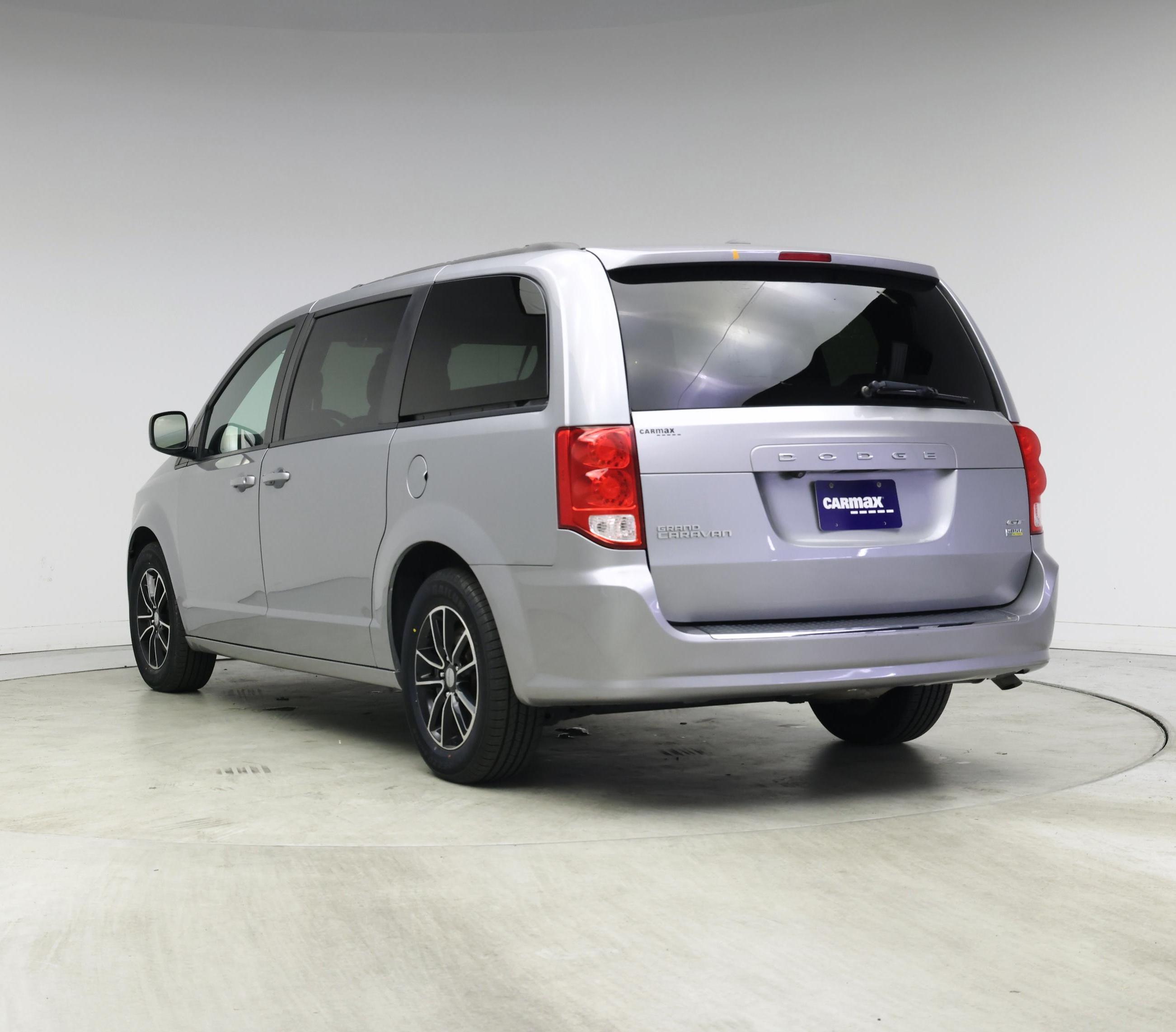 Thumbnail: 2019 Dodge Grand Caravan - 2