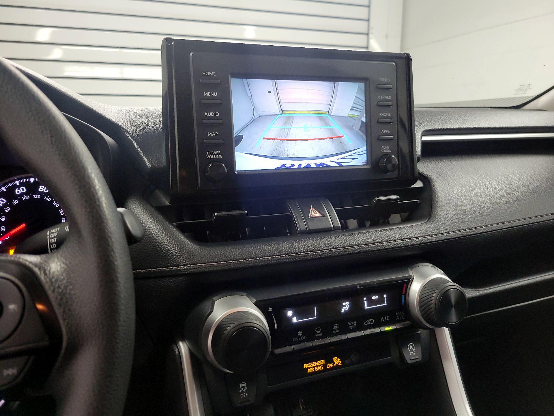 Thumbnail: 2019 Toyota RAV4 - 14