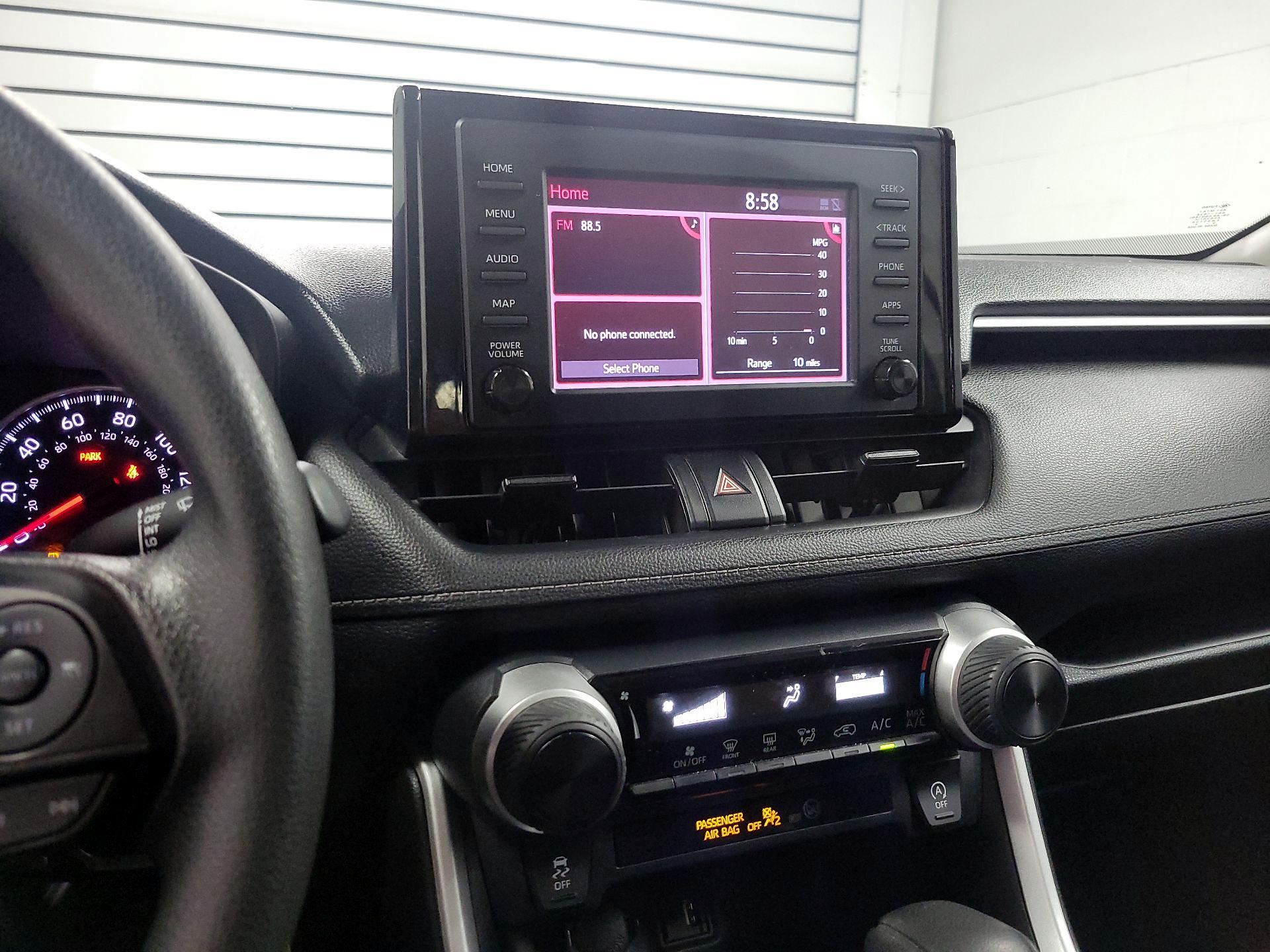 Thumbnail: 2019 Toyota RAV4 - 15