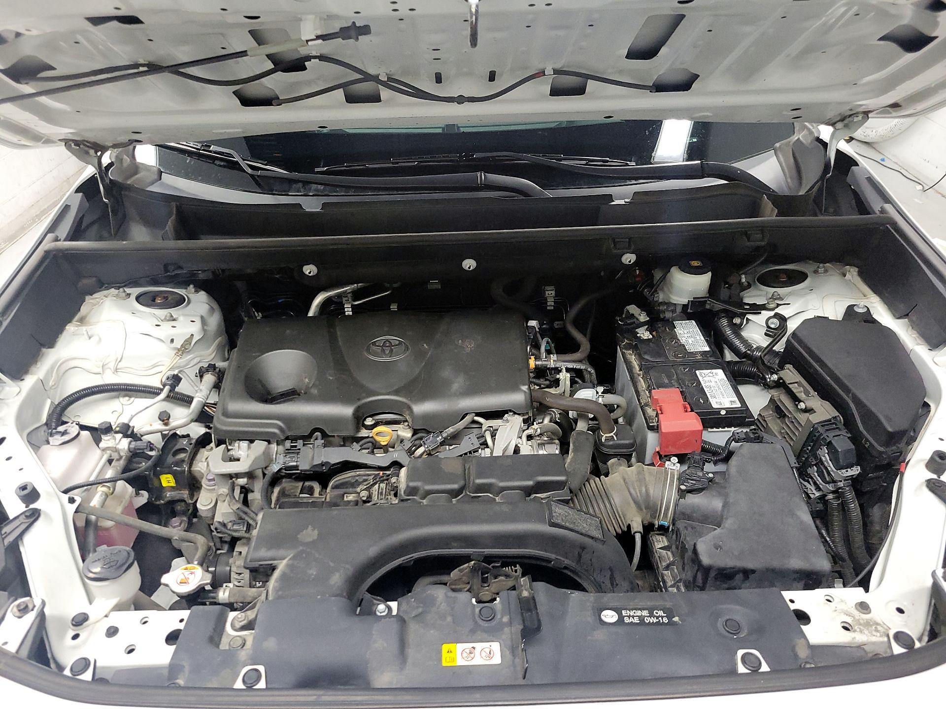 Thumbnail: 2019 Toyota RAV4 - 20