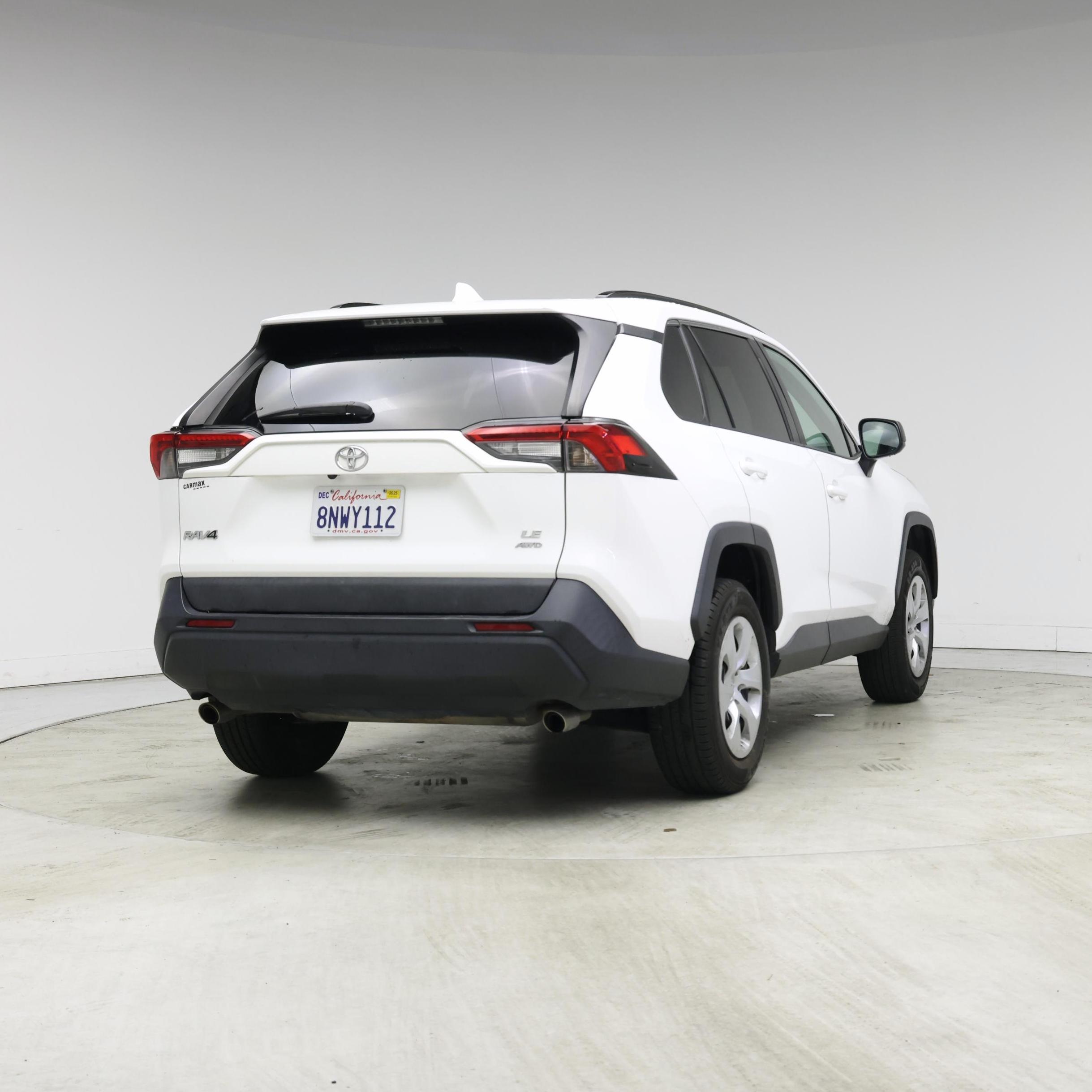 Thumbnail: 2019 Toyota RAV4 - 8