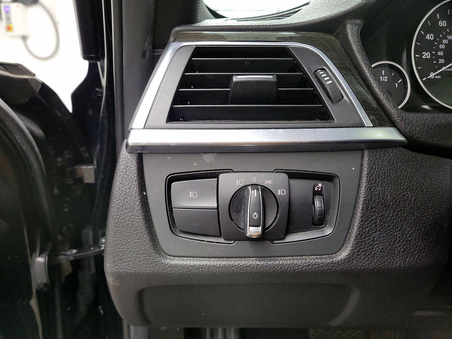 Thumbnail: 2016 BMW 3 Series - 13