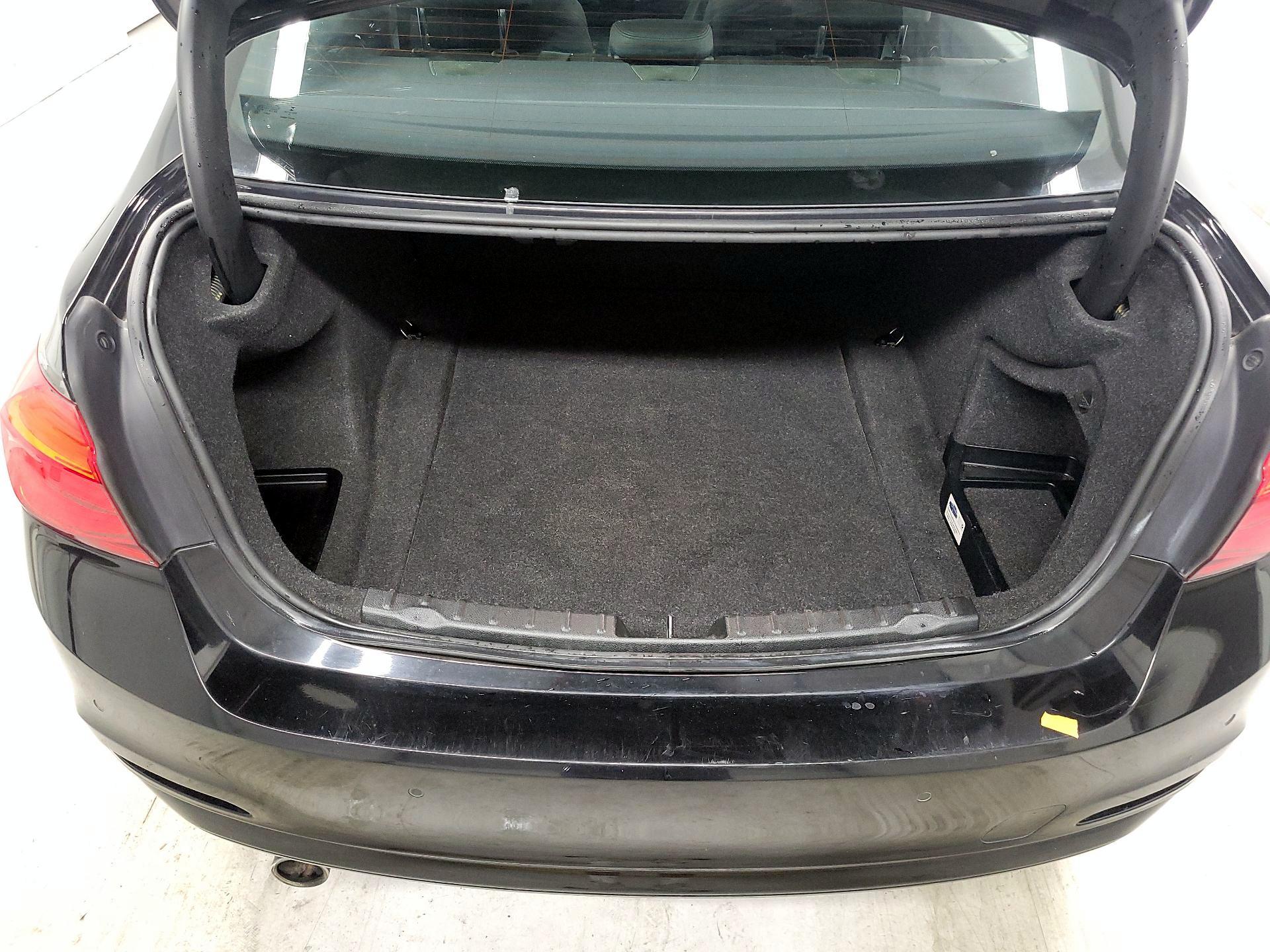 Thumbnail: 2016 BMW 3 Series - 19