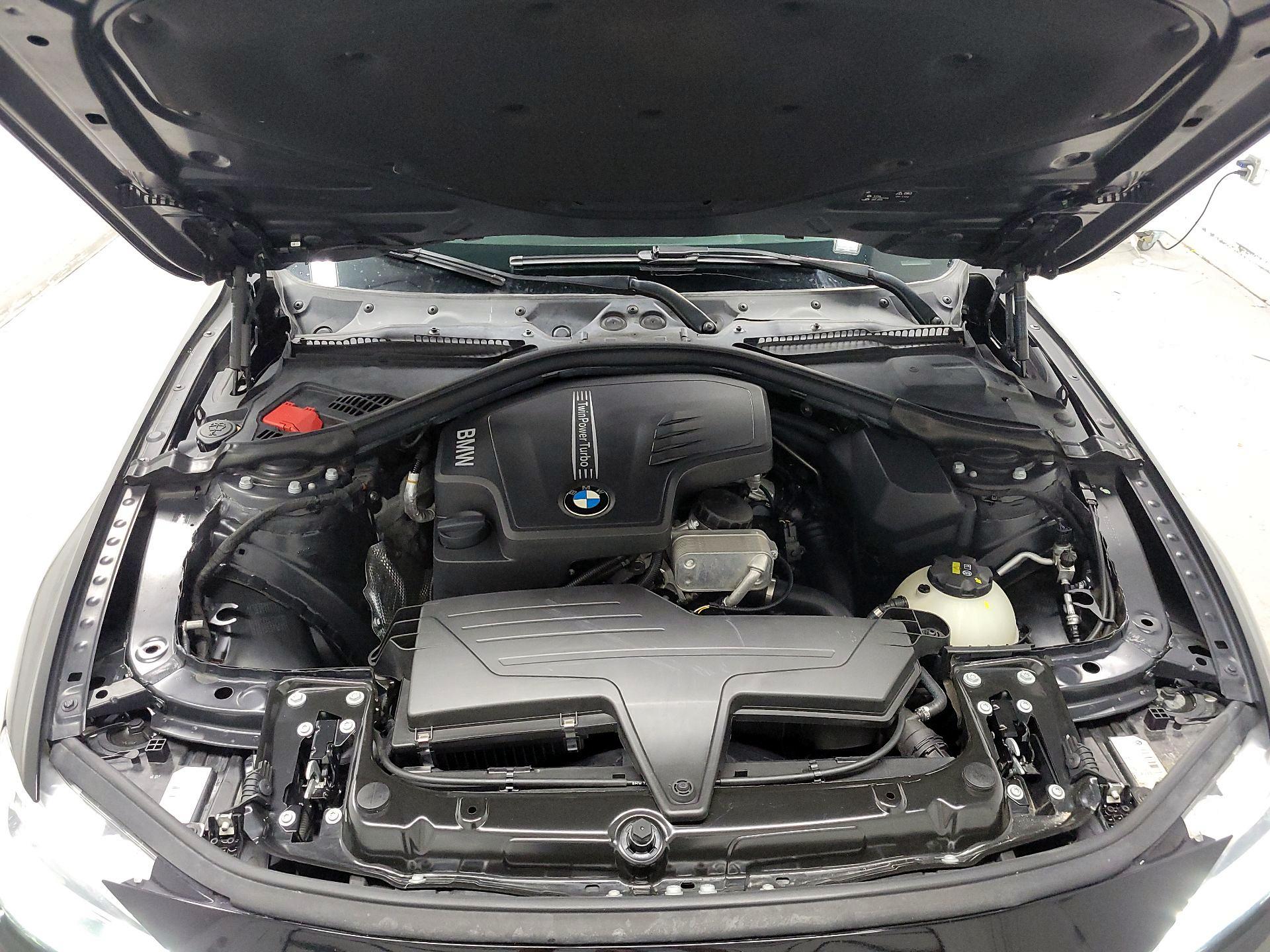 Thumbnail: 2016 BMW 3 Series - 20