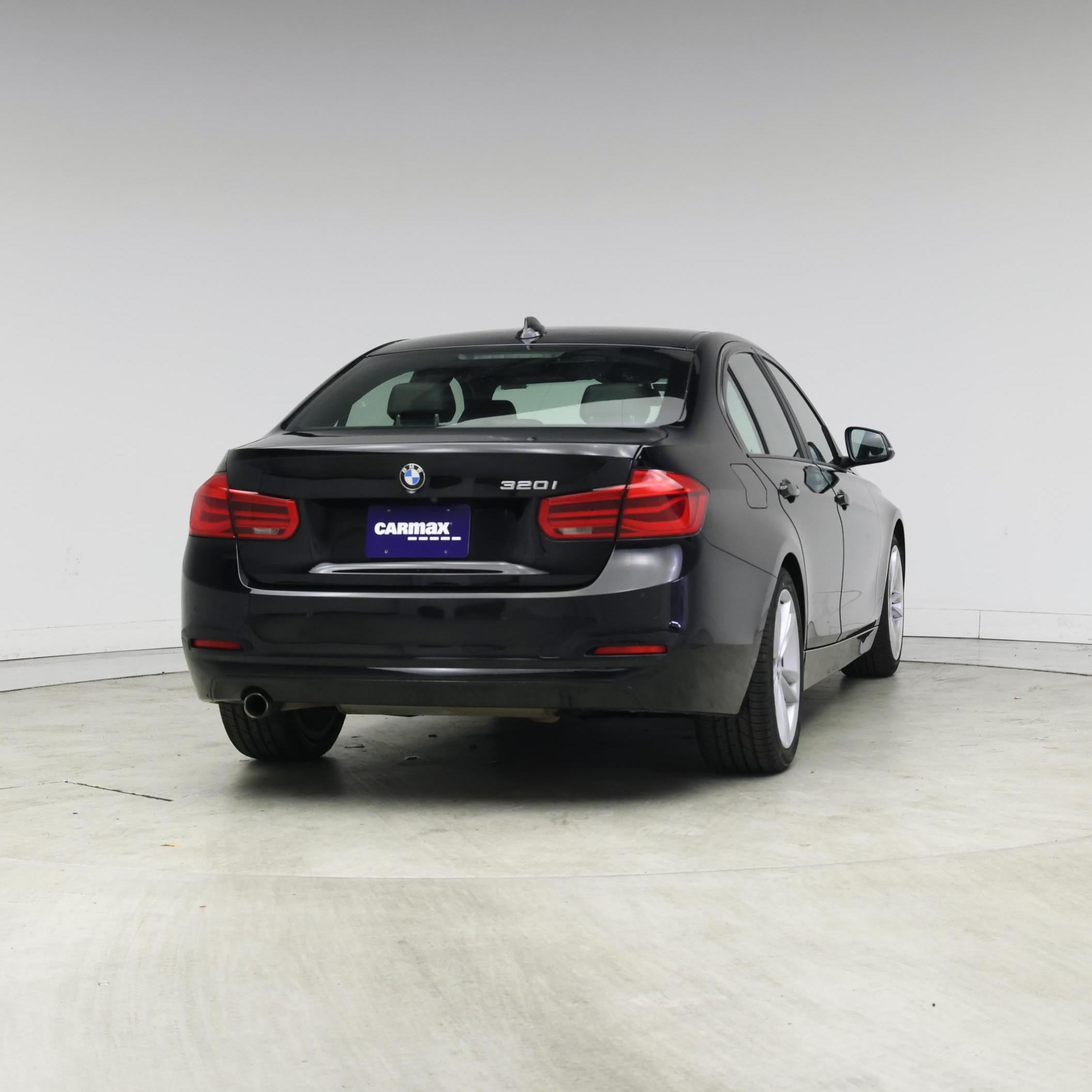 Thumbnail: 2016 BMW 3 Series - 8