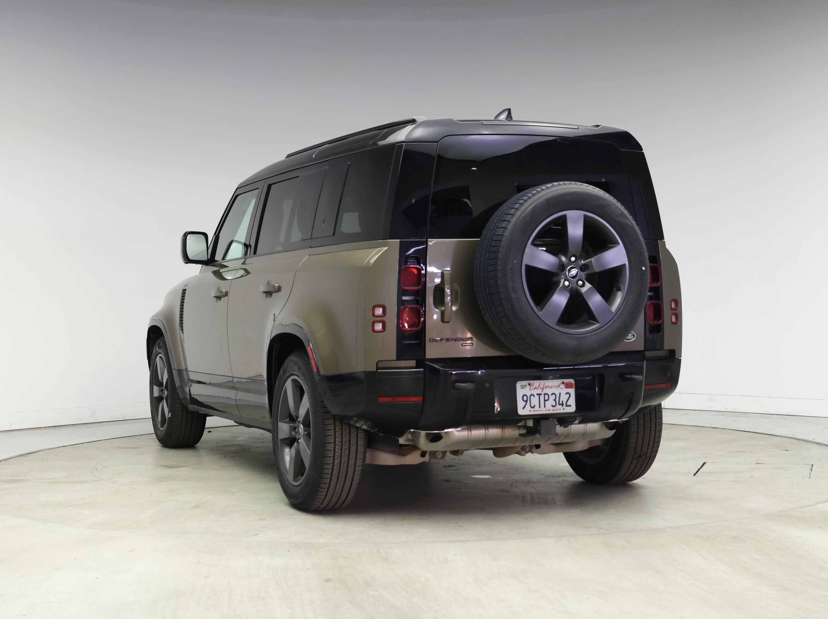 Thumbnail: 2023 Land Rover Defender - 2