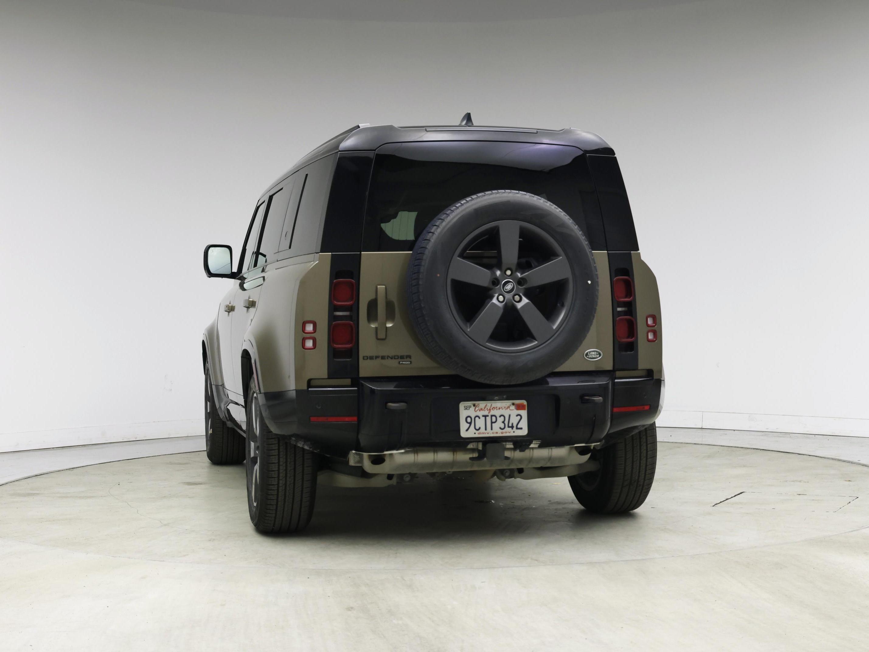 Thumbnail: 2023 Land Rover Defender - 6