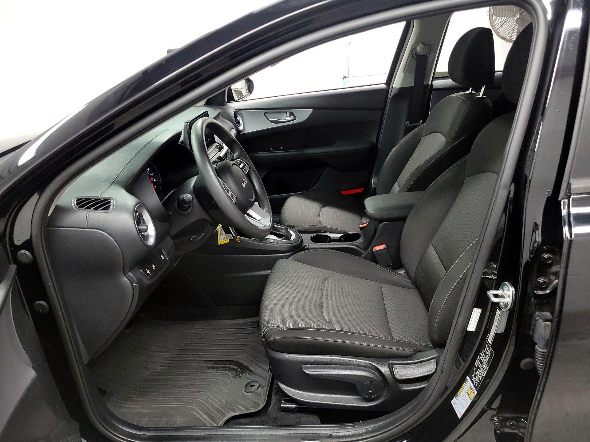 Thumbnail: 2023 Kia Forte - 11