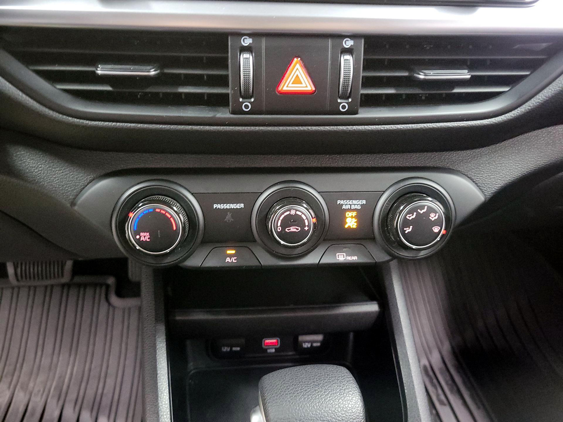 Thumbnail: 2023 Kia Forte - 15