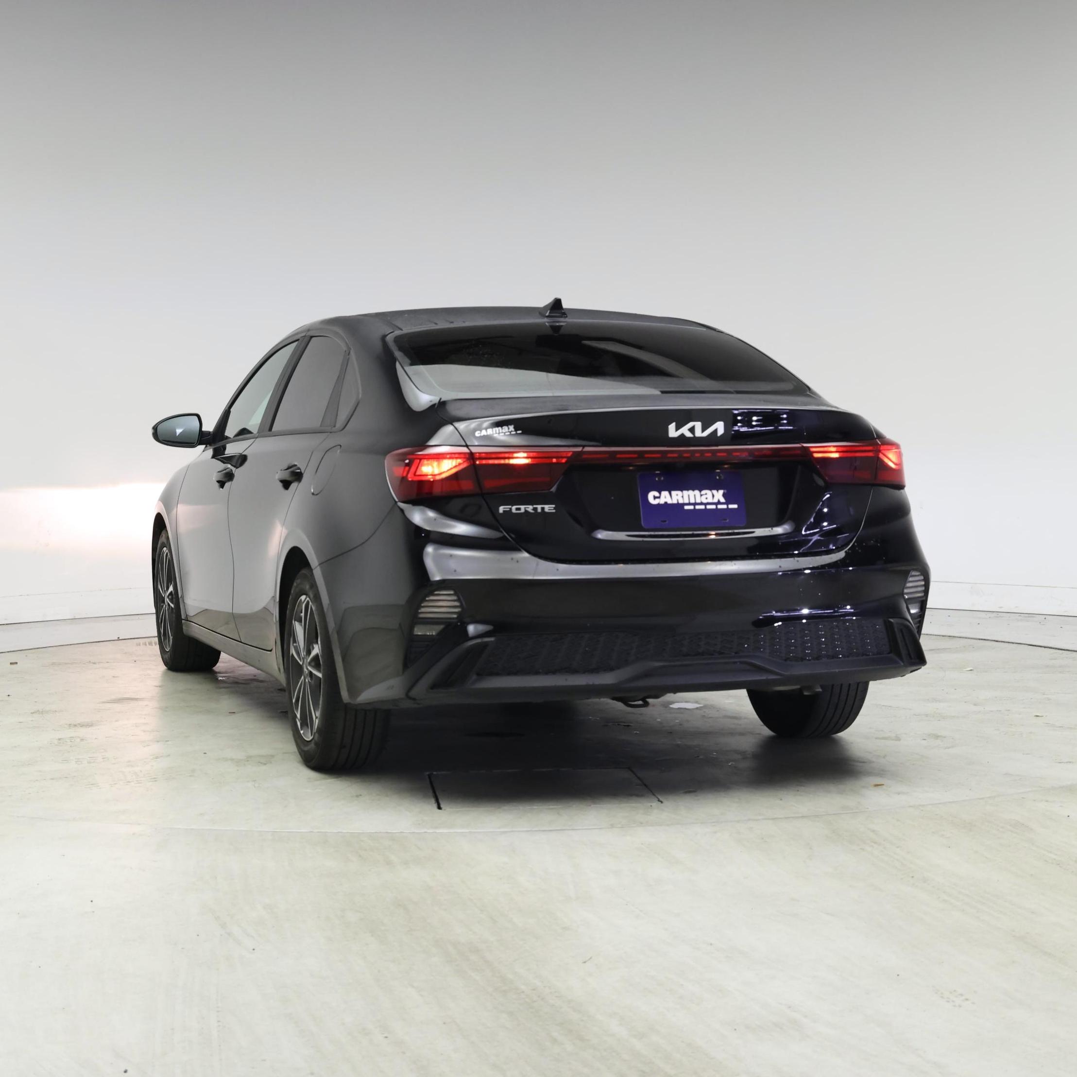 Thumbnail: 2023 Kia Forte - 6