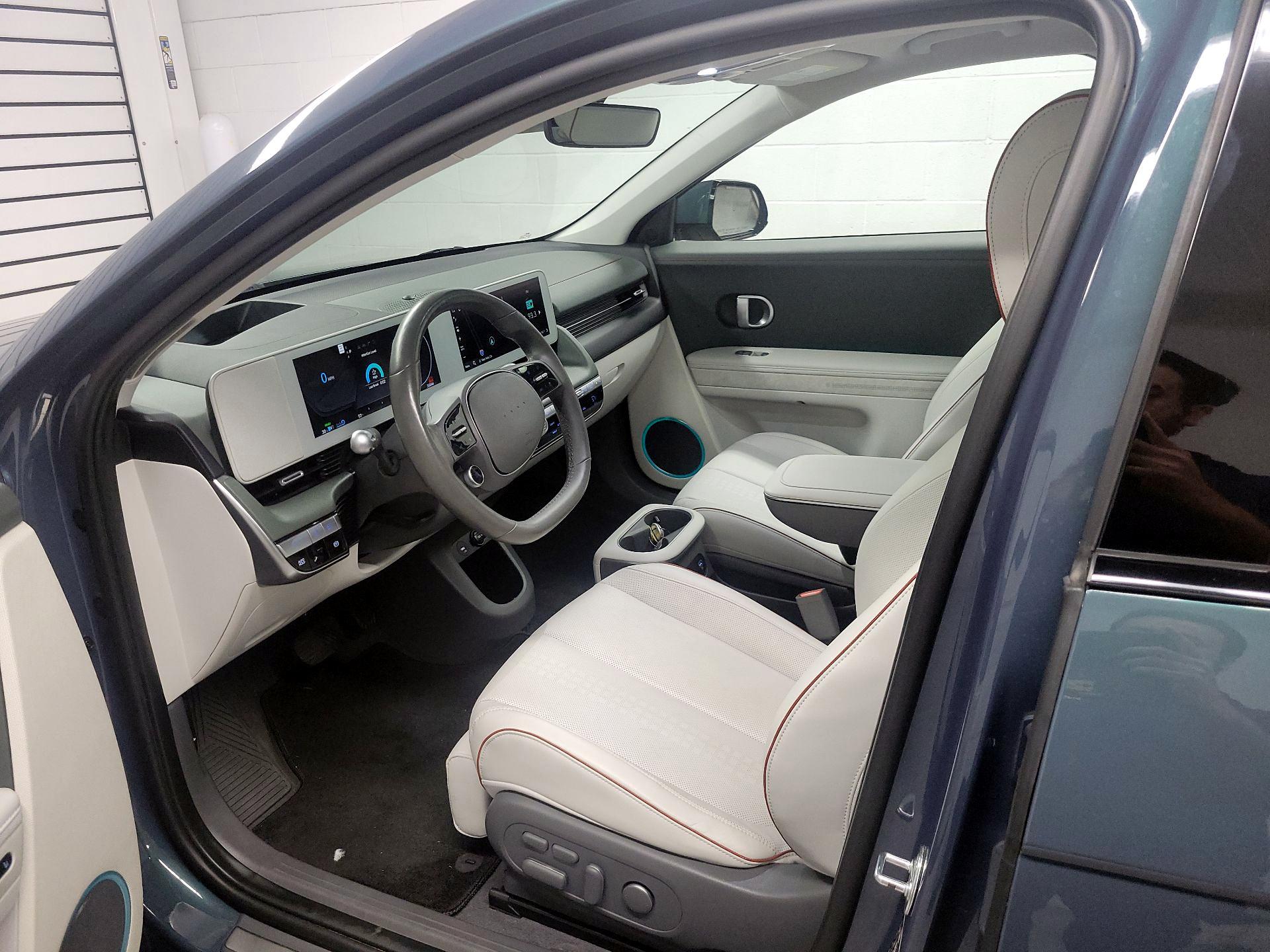 Thumbnail: 2022 Hyundai Ioniq 5 - 11