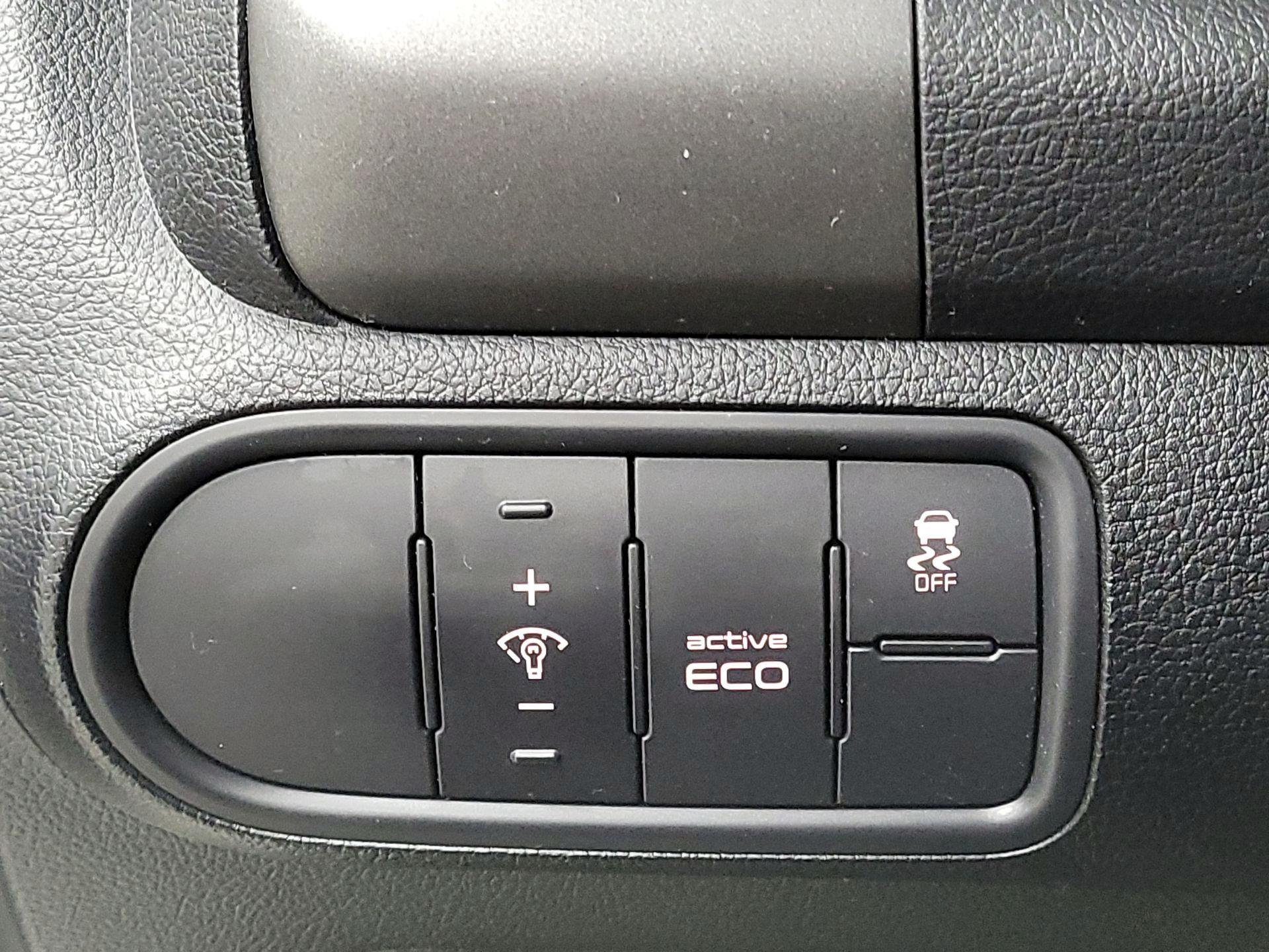 Thumbnail: 2015 Kia Forte - 13