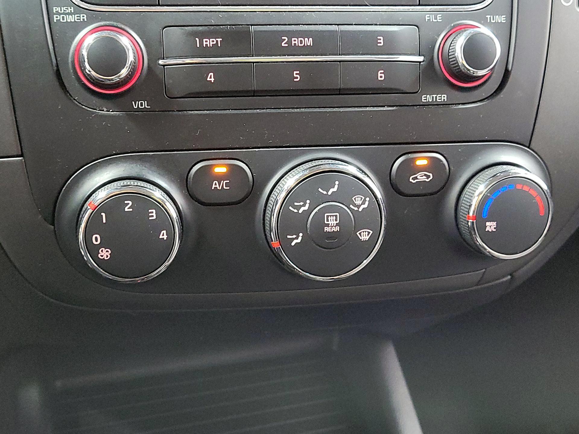 Thumbnail: 2015 Kia Forte - 16