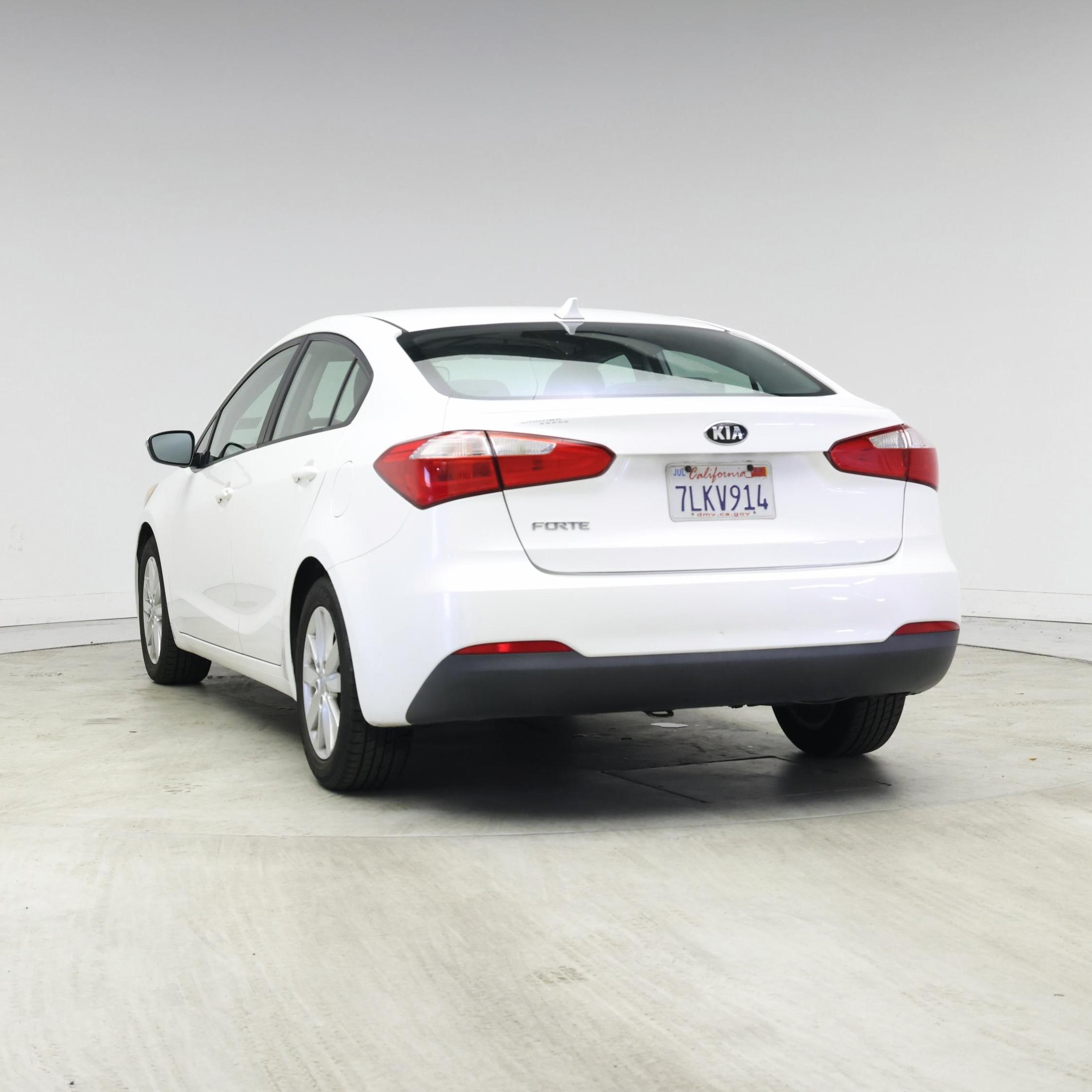 Thumbnail: 2015 Kia Forte - 6