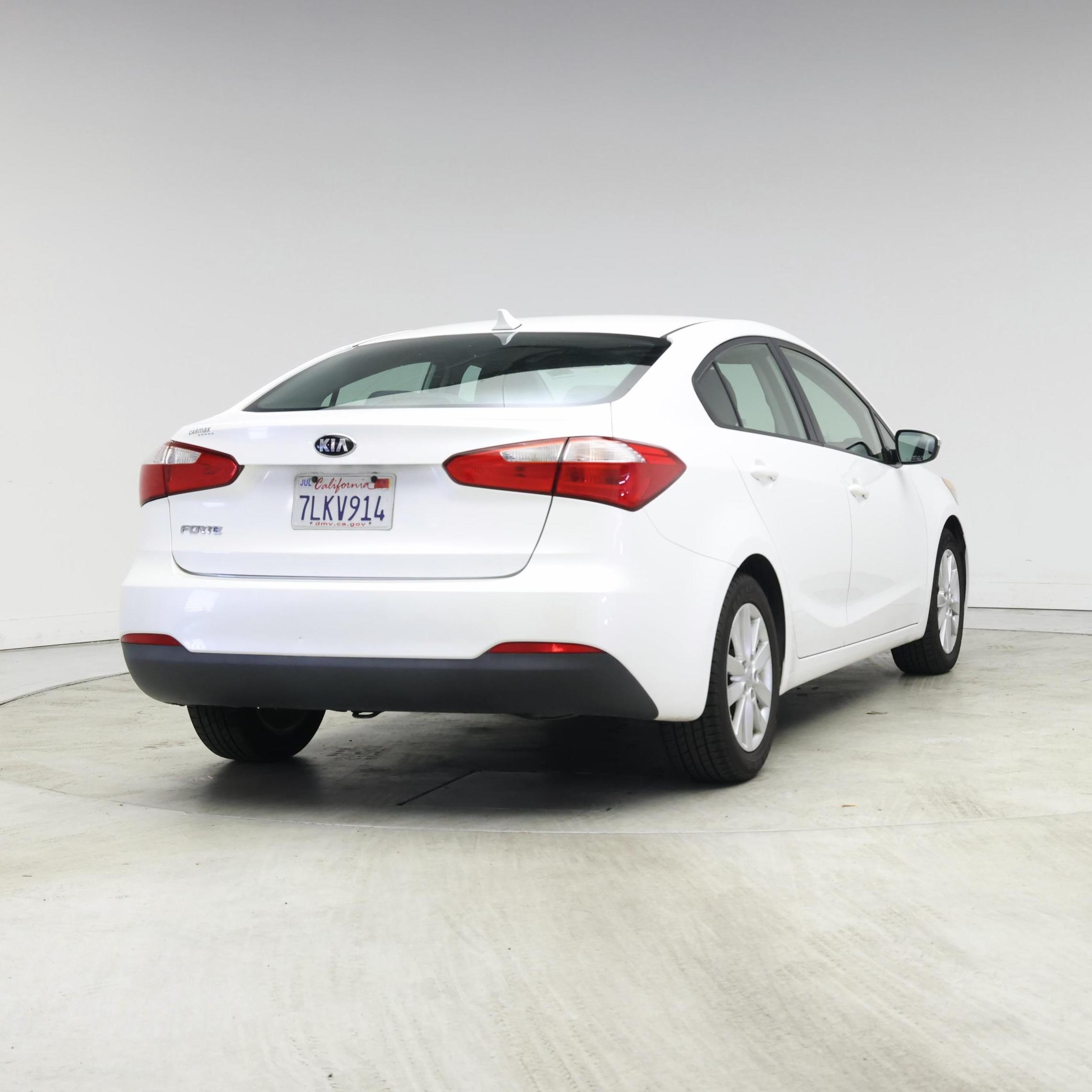 Thumbnail: 2015 Kia Forte - 8