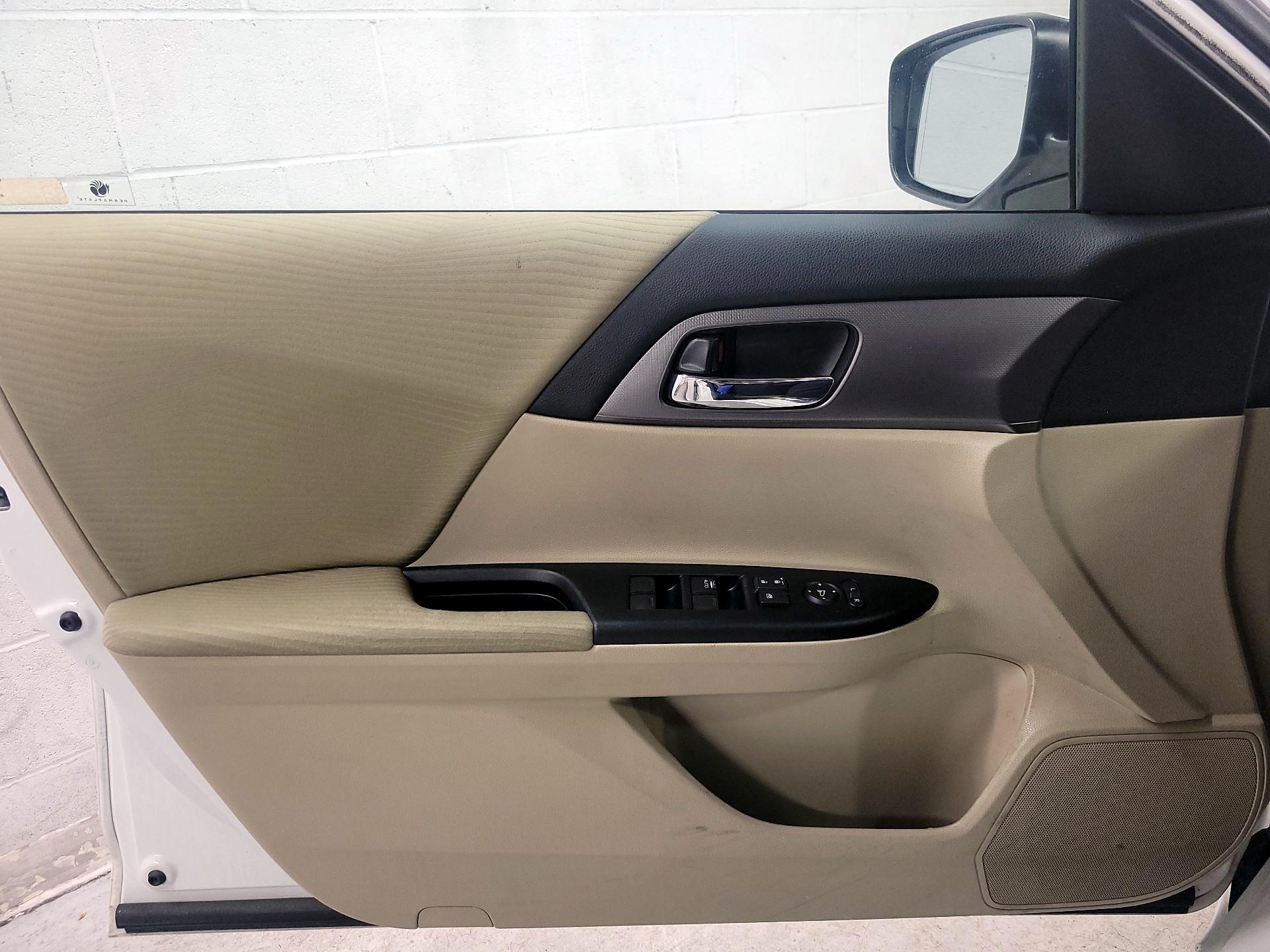 Thumbnail: 2015 Honda Accord - 12