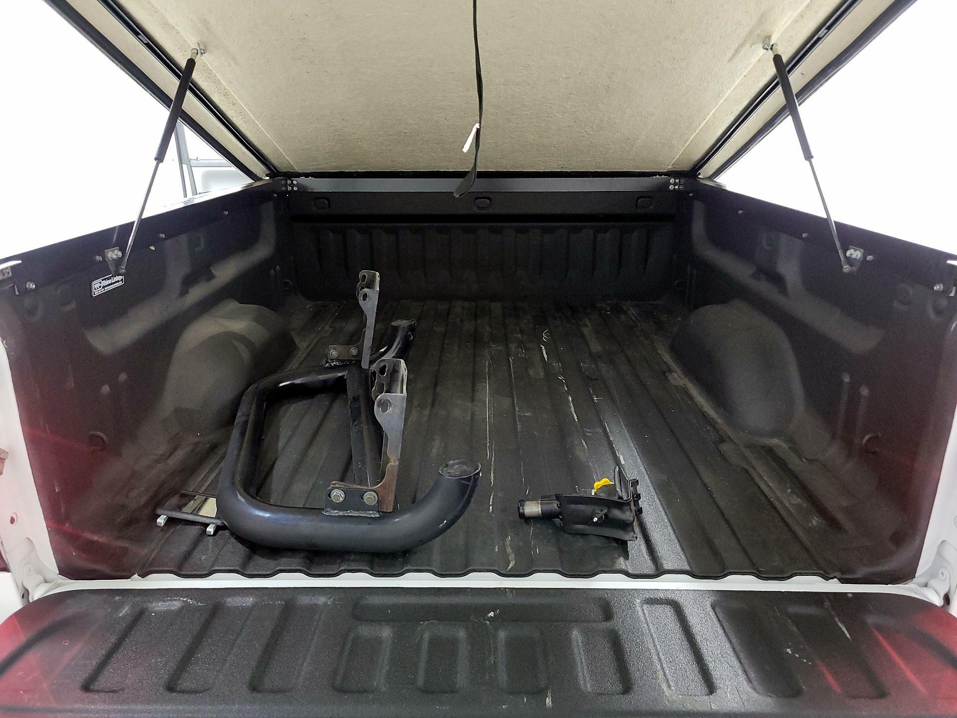 Thumbnail: 2016 Chevrolet Silverado 1500 - 19