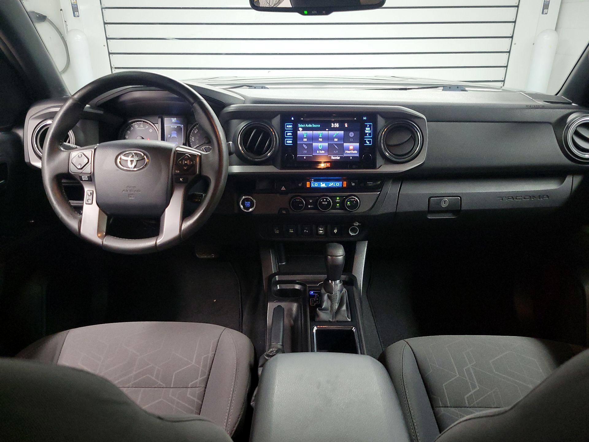 Thumbnail: 2017 Toyota Tacoma - 9