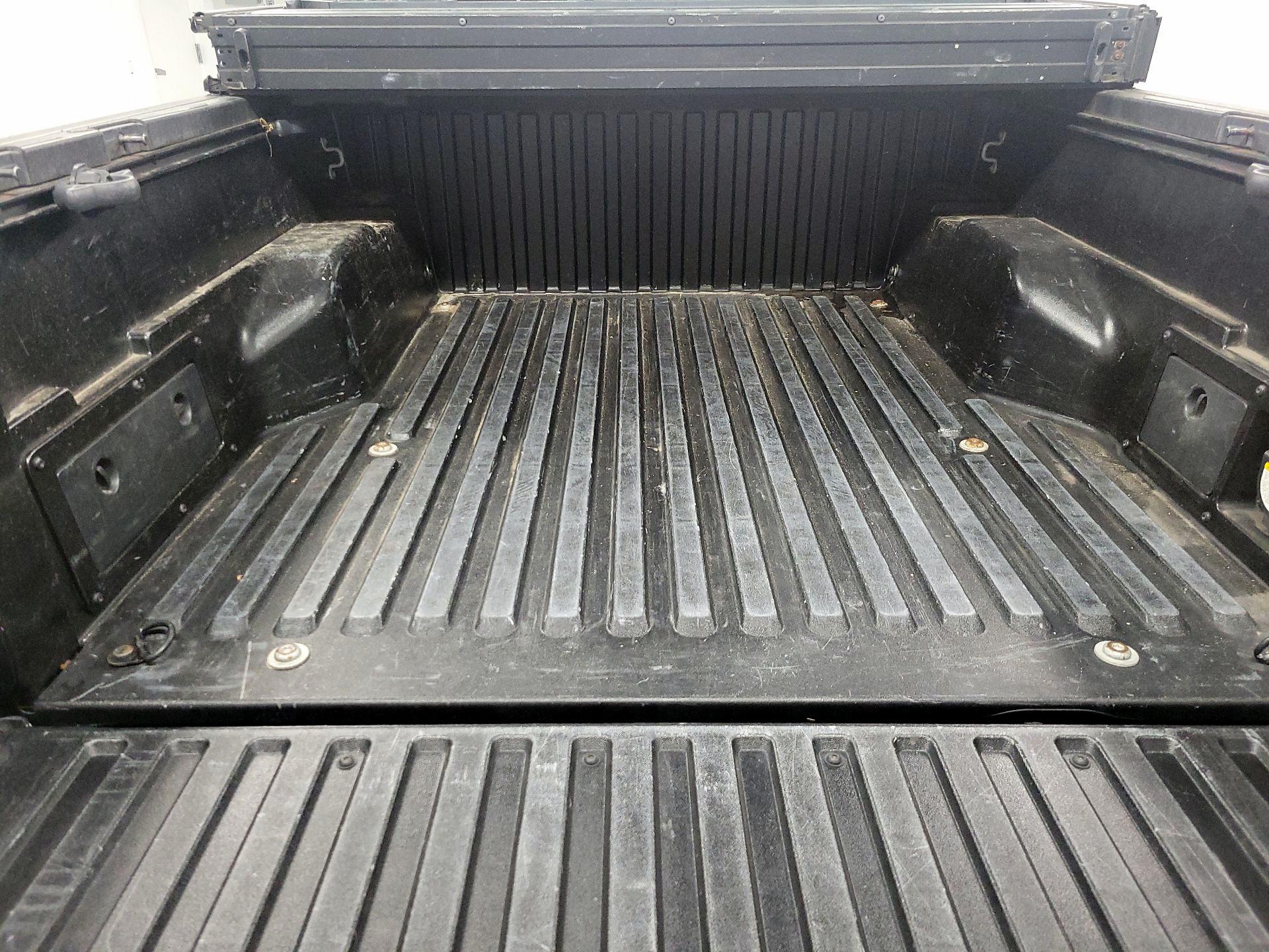 Thumbnail: 2017 Toyota Tacoma - 19