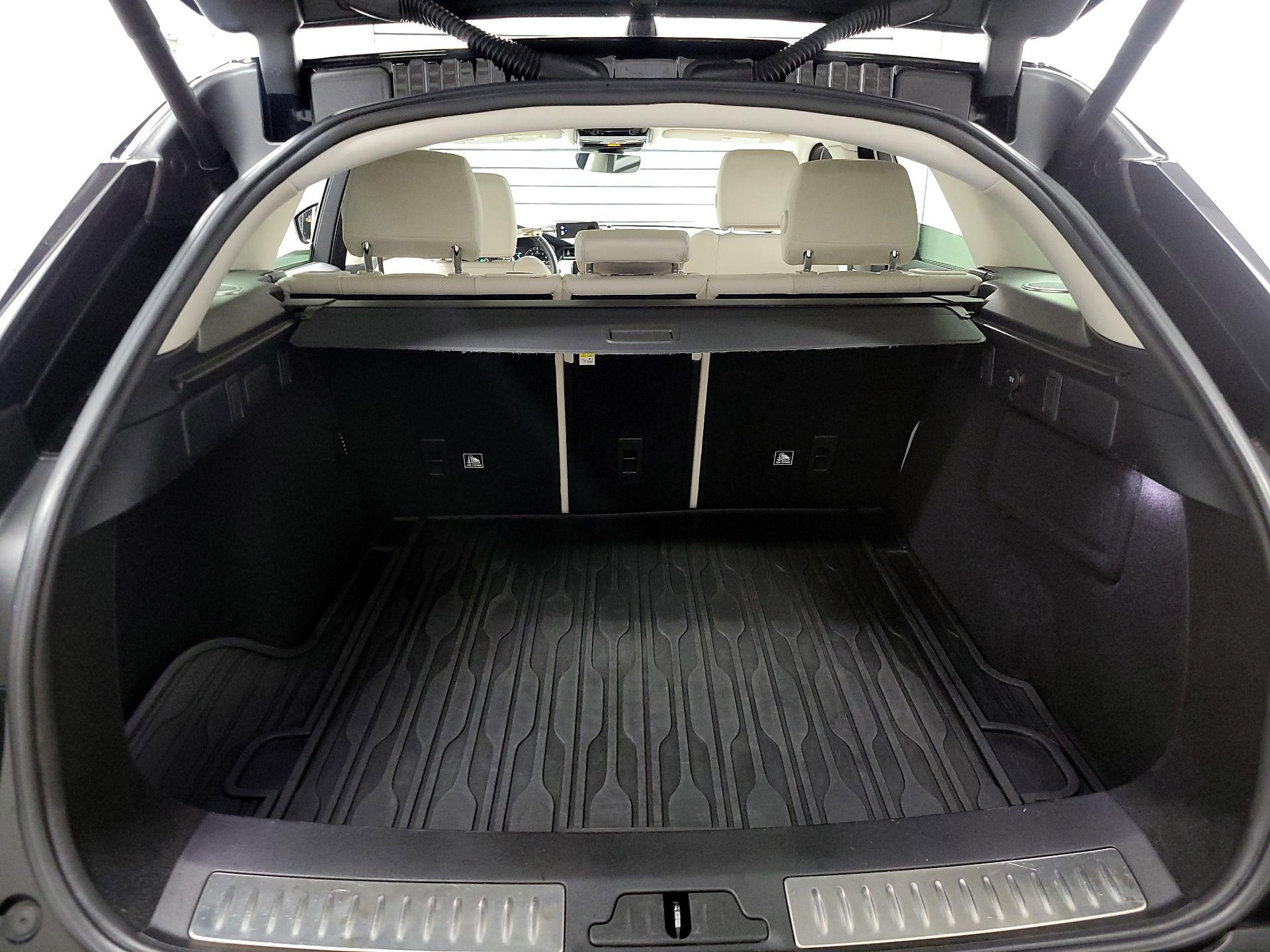 Thumbnail: 2020 Land Rover Range Rover Velar - 18