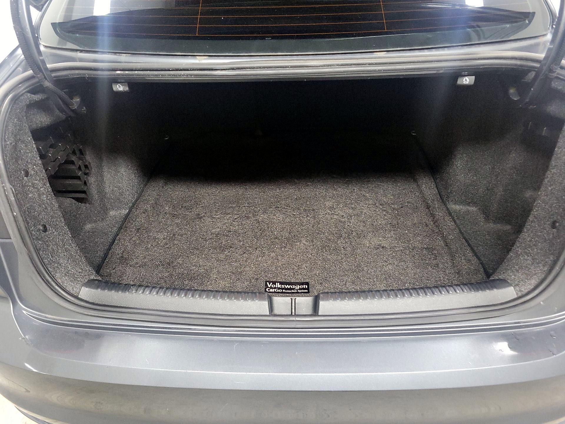 Thumbnail: 2016 Volkswagen Jetta - 19