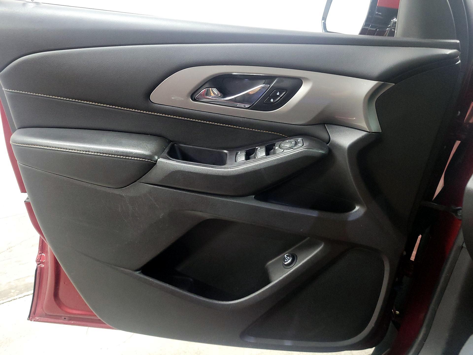 Thumbnail: 2019 Chevrolet Traverse - 12