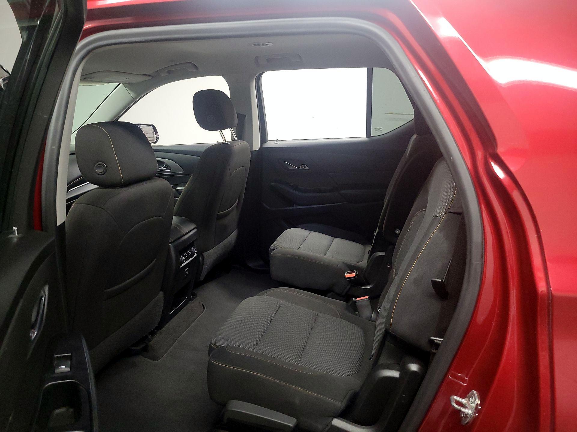 Thumbnail: 2019 Chevrolet Traverse - 16