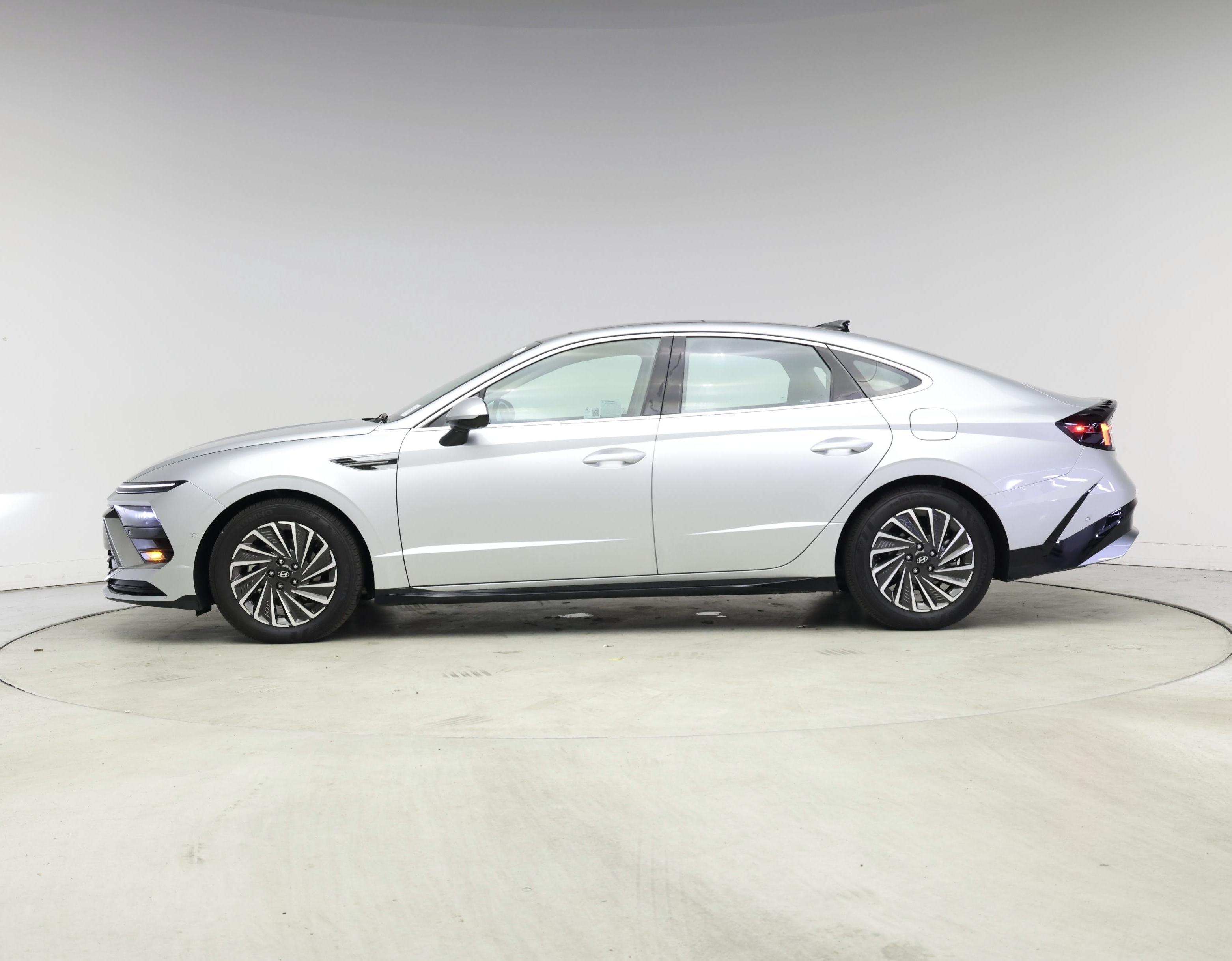 Thumbnail: 2024 Hyundai Sonata - 3