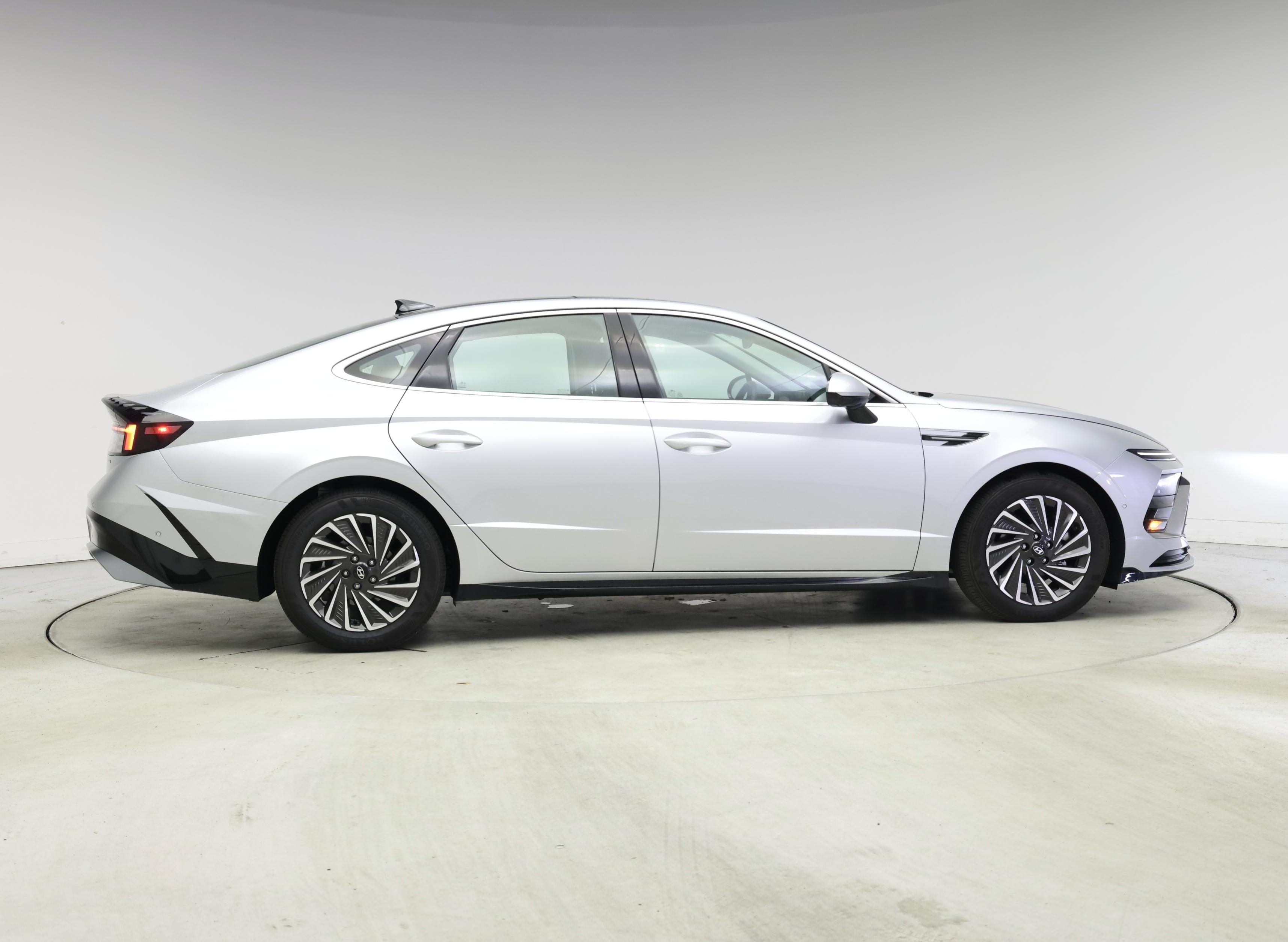 Thumbnail: 2024 Hyundai Sonata - 7