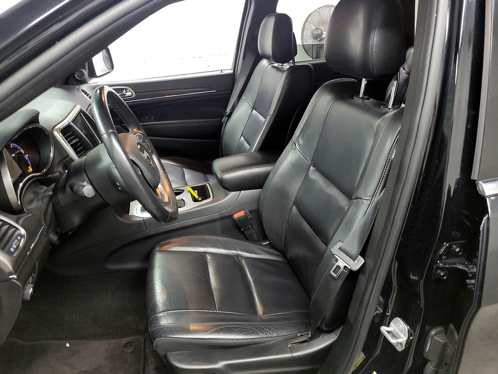 Thumbnail: 2018 Jeep Grand Cherokee - 11