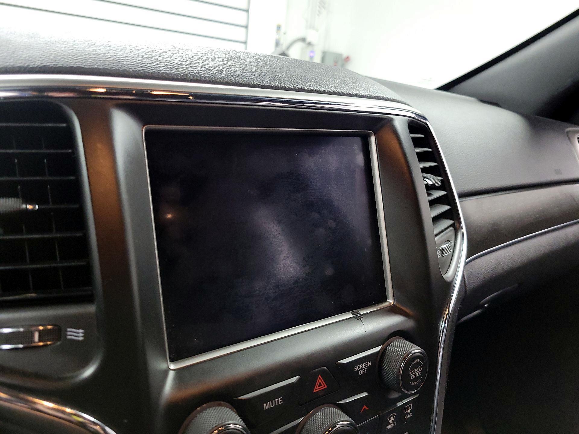 Thumbnail: 2018 Jeep Grand Cherokee - 15