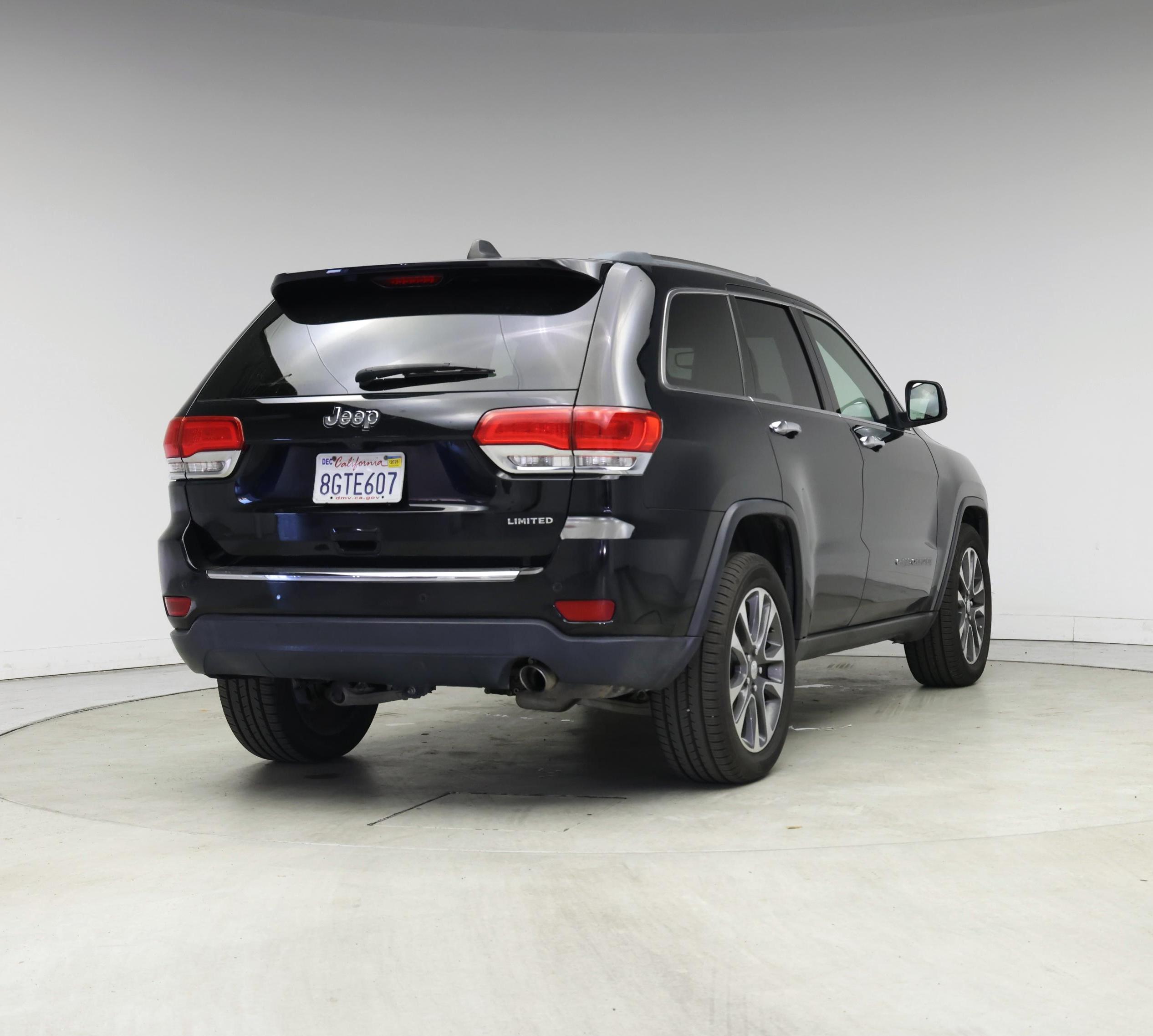 Thumbnail: 2018 Jeep Grand Cherokee - 8