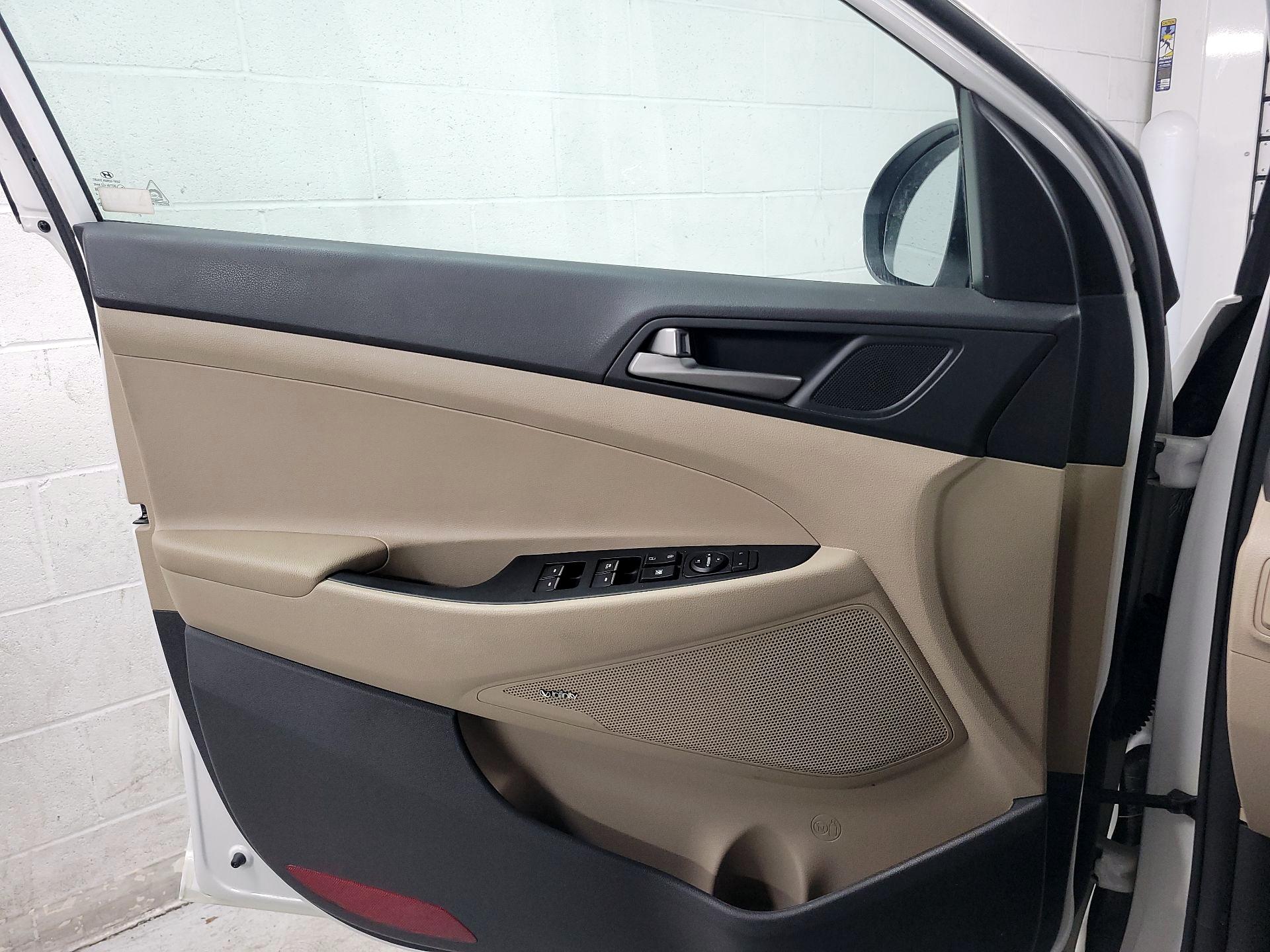 Thumbnail: 2018 Hyundai Tucson - 12