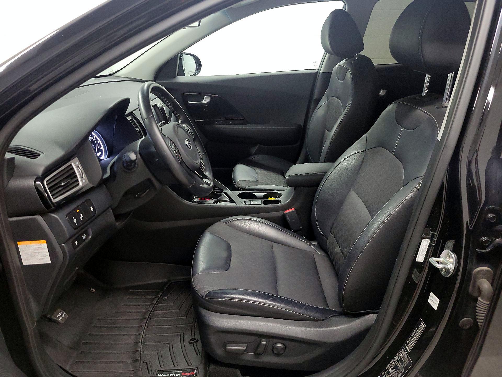 Thumbnail: 2017 Kia Niro - 11