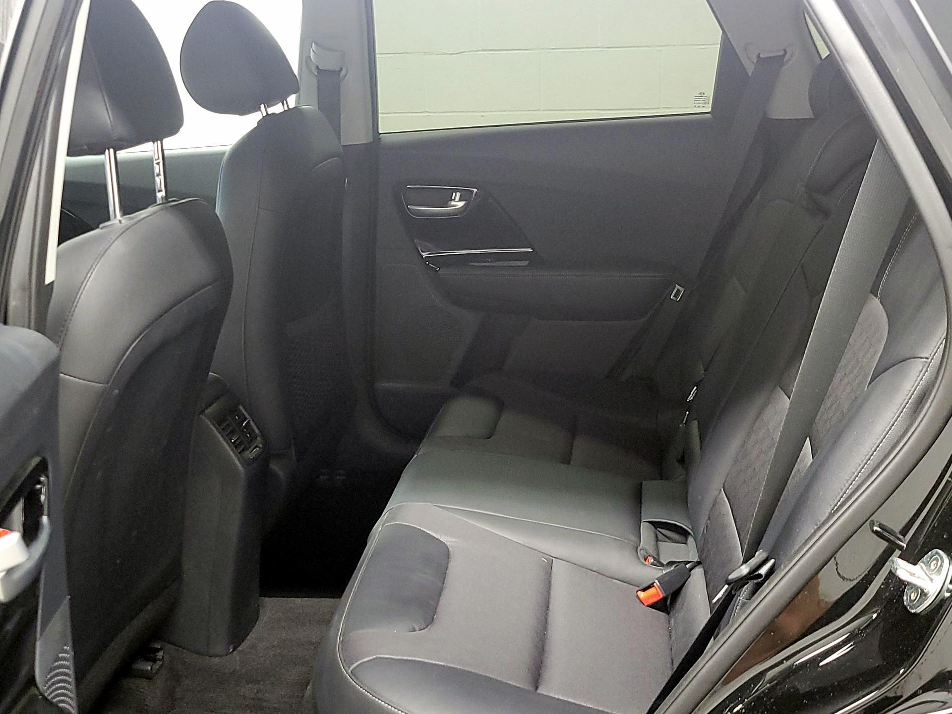 Thumbnail: 2017 Kia Niro - 19