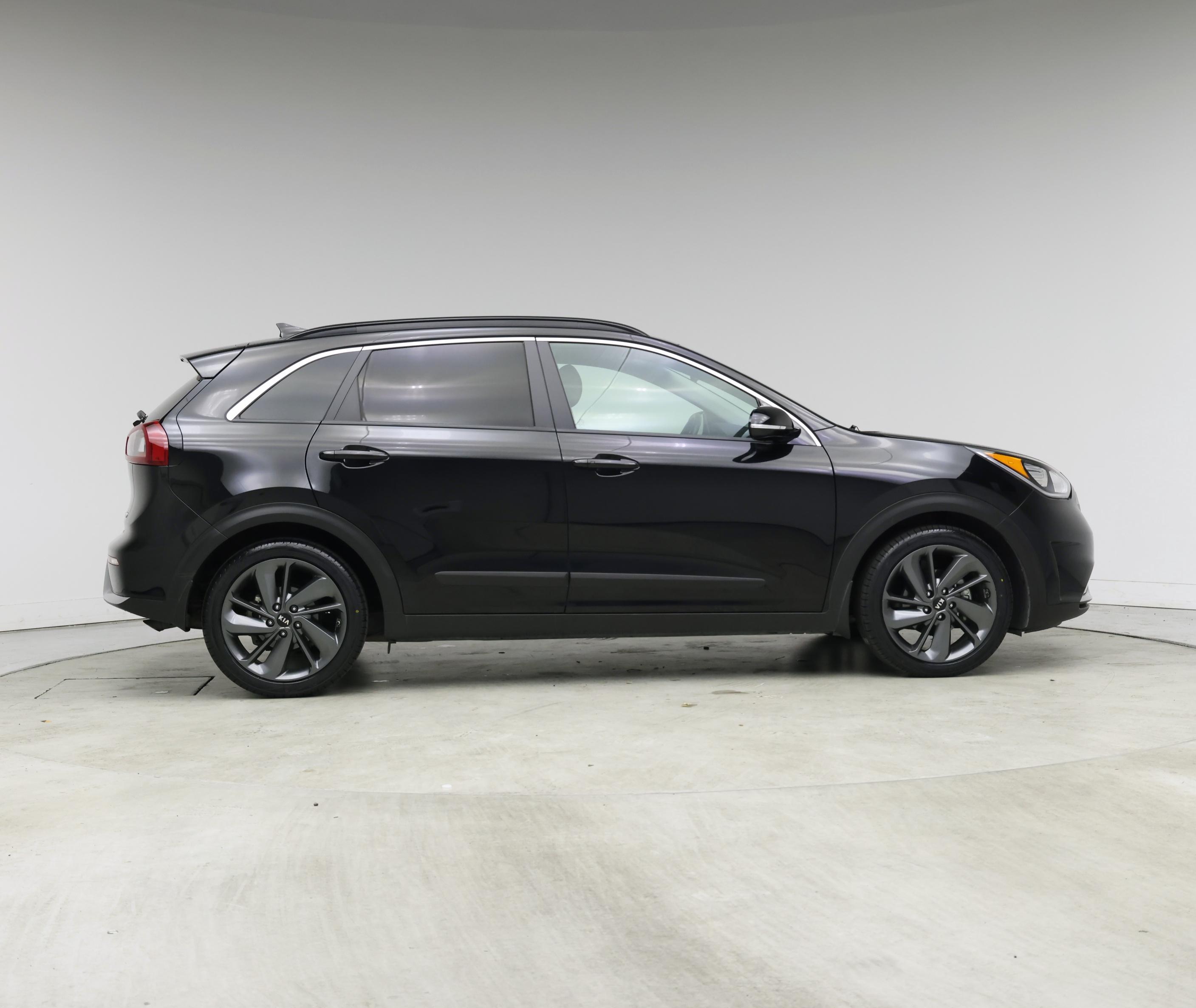 Thumbnail: 2017 Kia Niro - 7