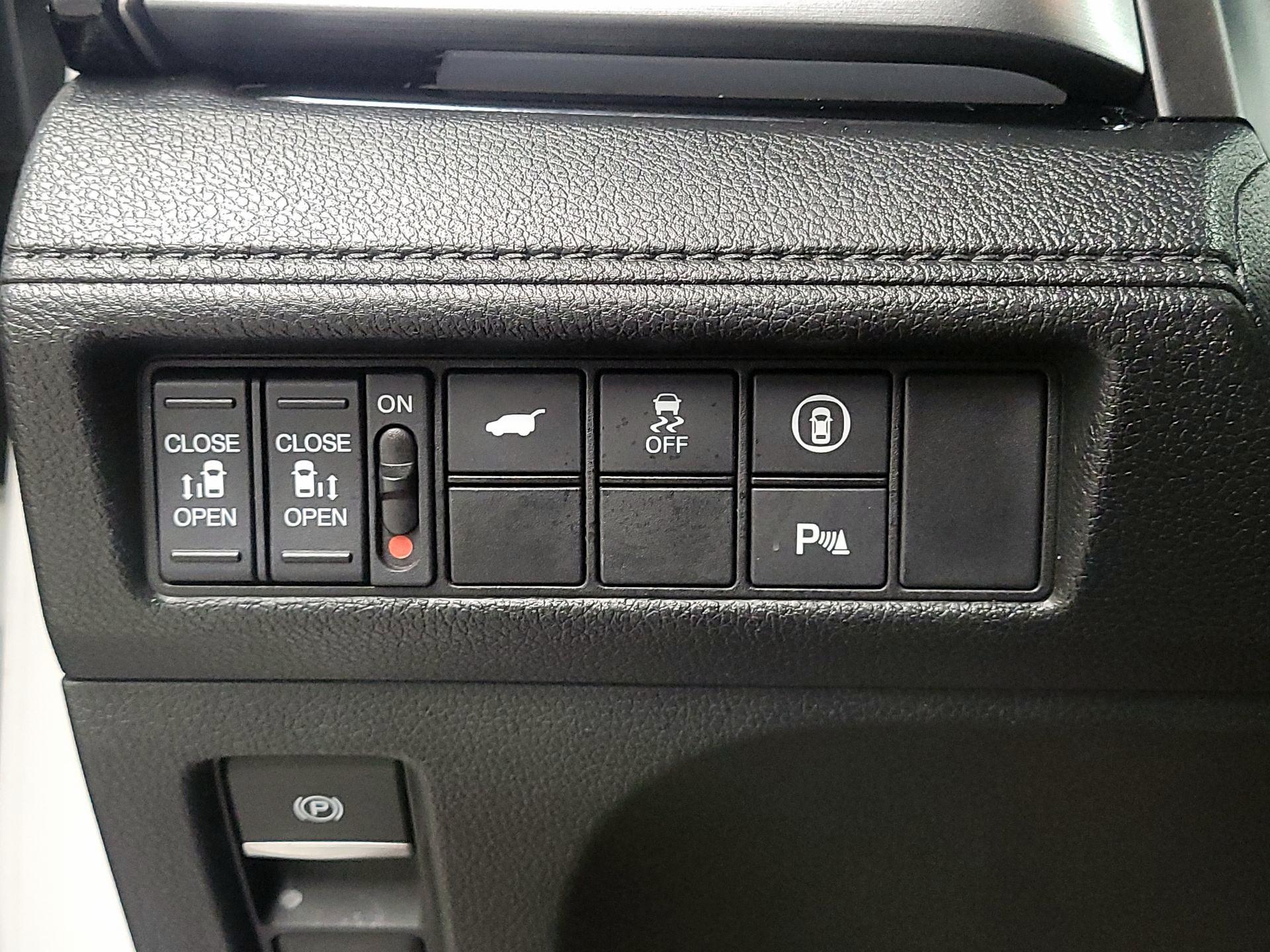 Thumbnail: 2021 Honda Odyssey - 13