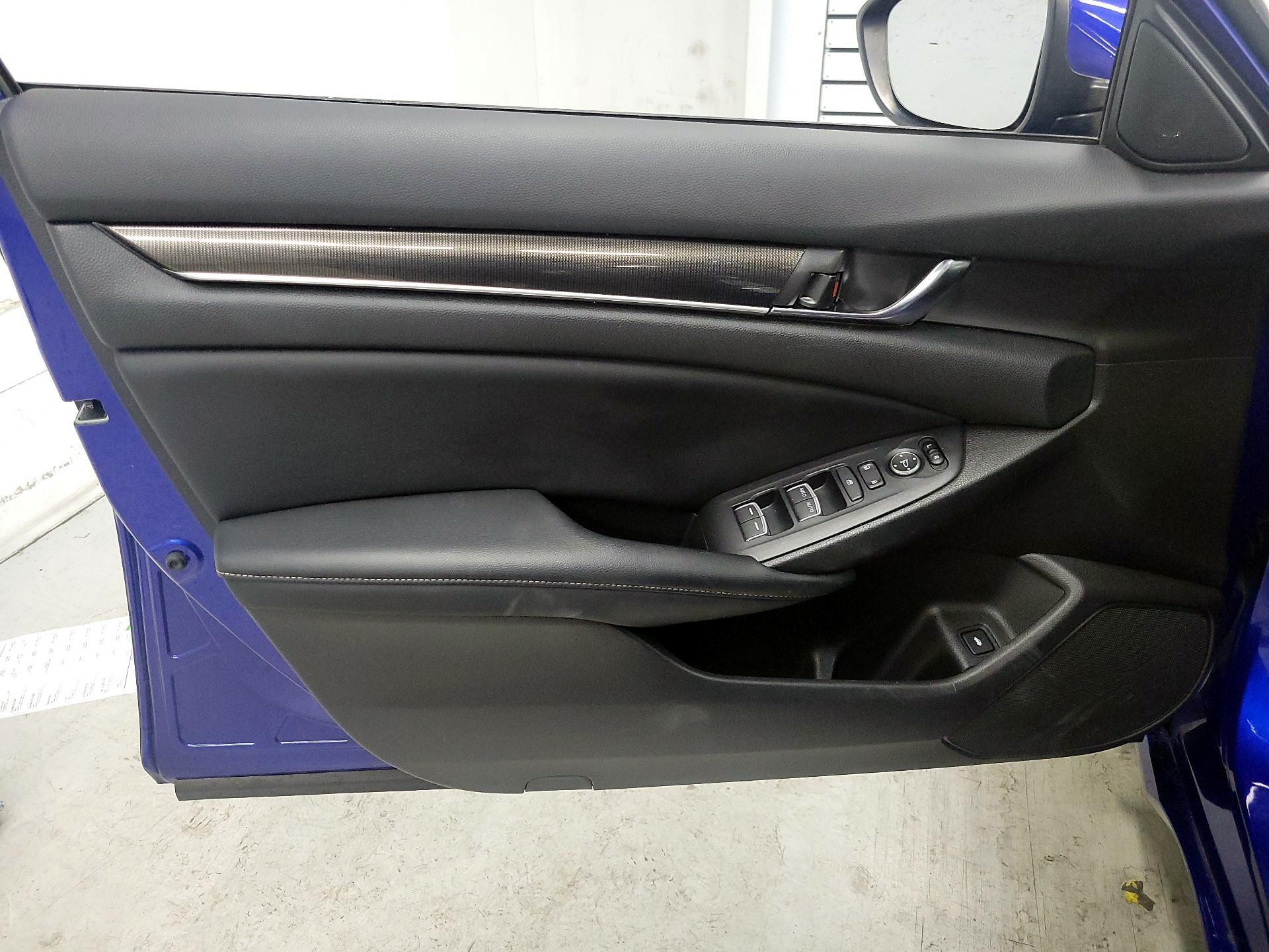 Thumbnail: 2018 Honda Accord - 12