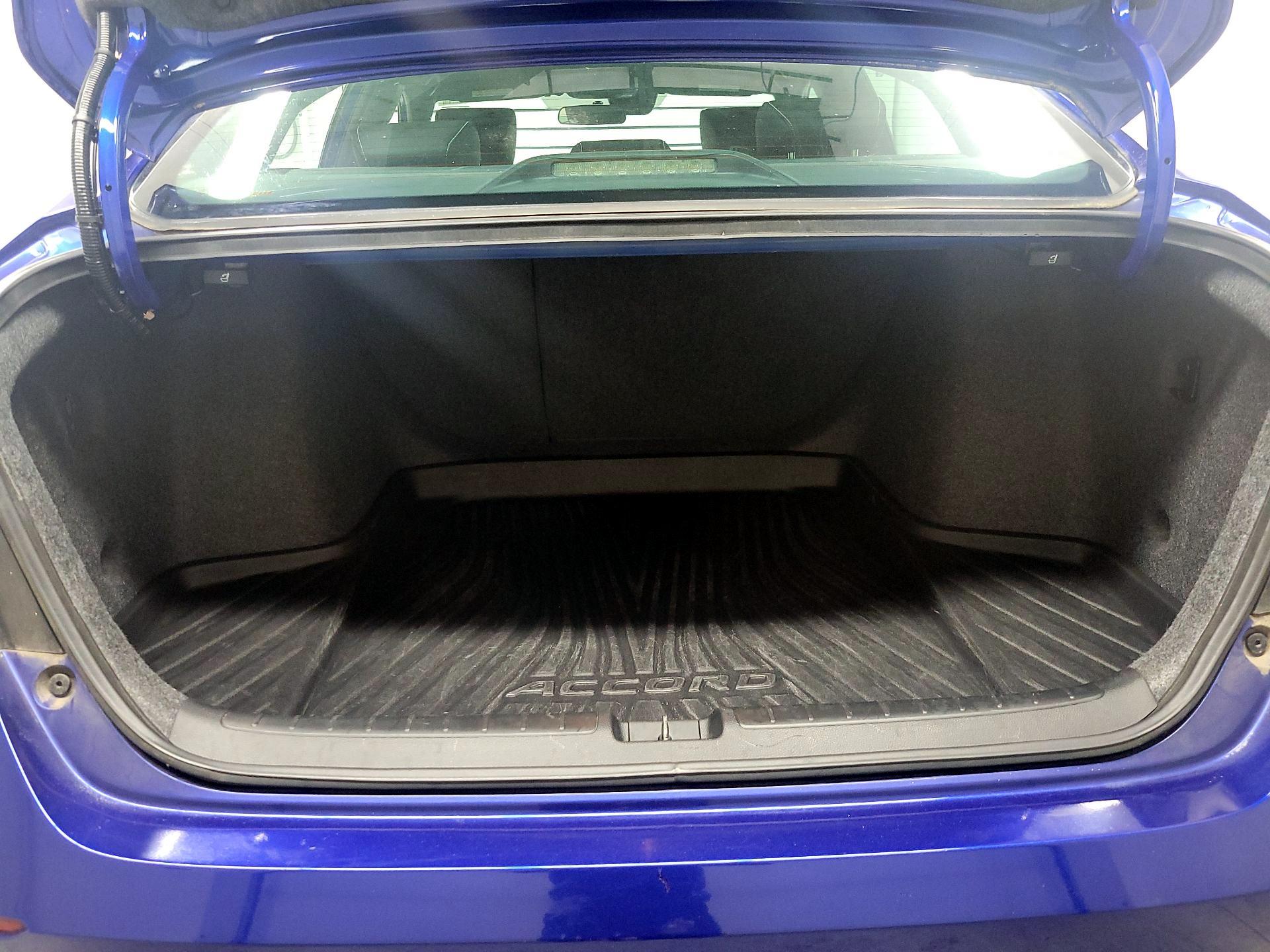 Thumbnail: 2018 Honda Accord - 20