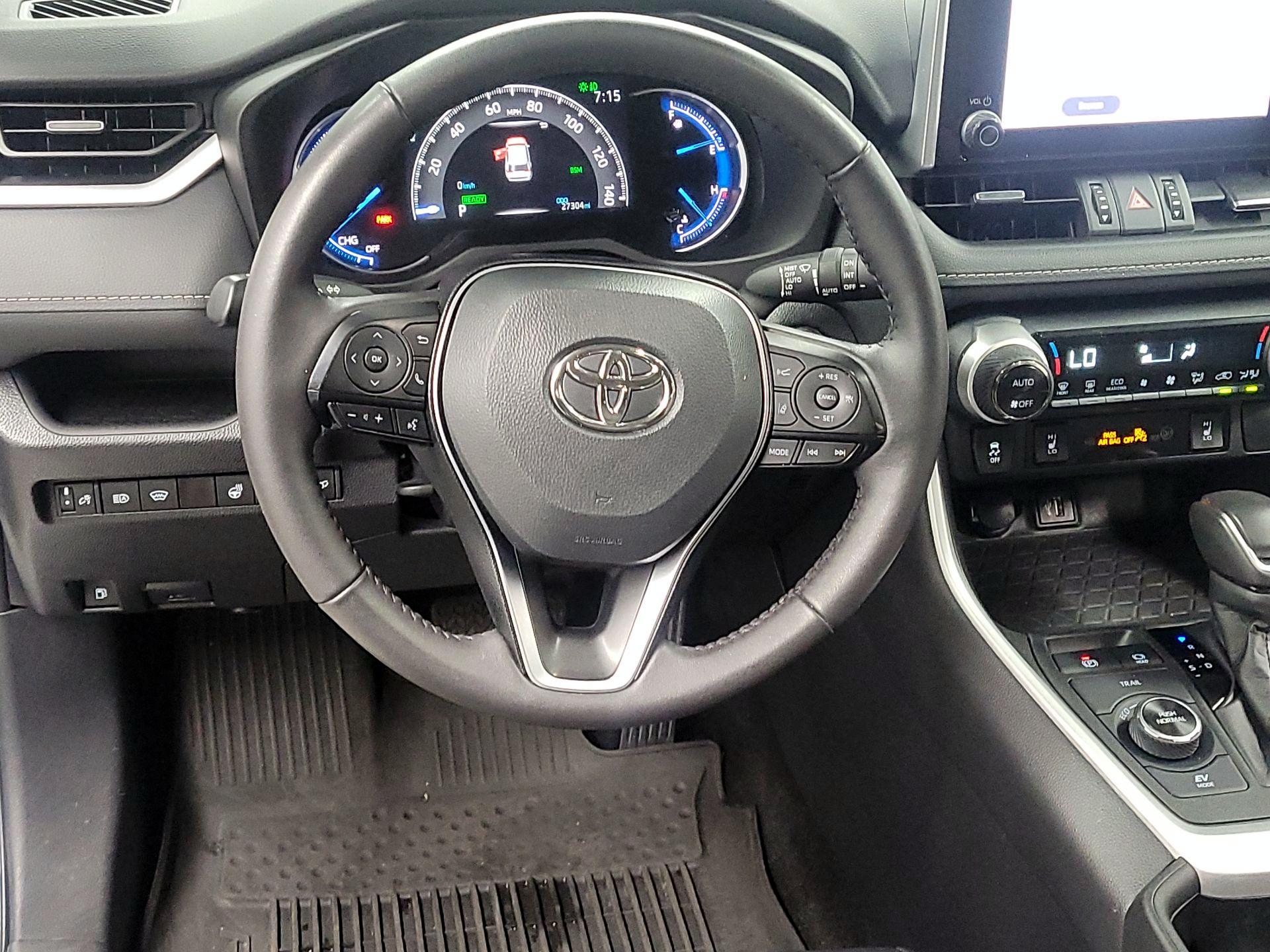 Thumbnail: 2024 Toyota RAV4 - 10