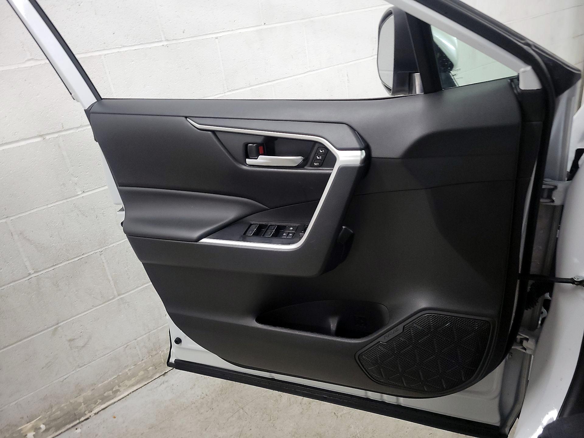 Thumbnail: 2024 Toyota RAV4 - 12