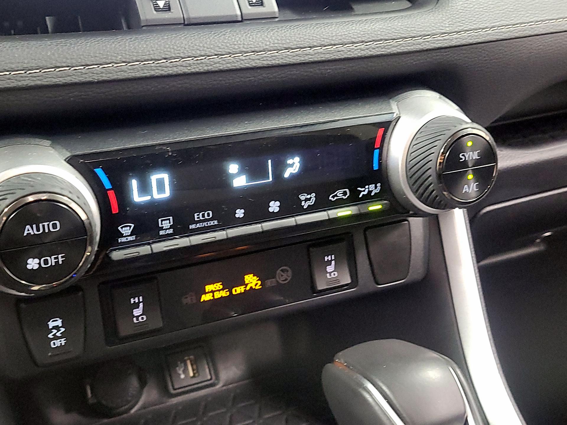 Thumbnail: 2024 Toyota RAV4 - 15