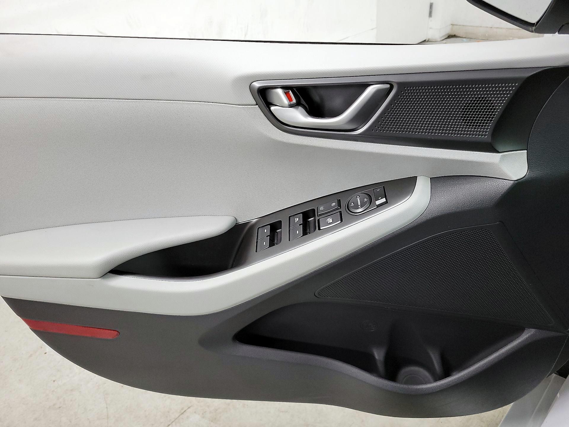 Thumbnail: 2020 Hyundai Ioniq - 12