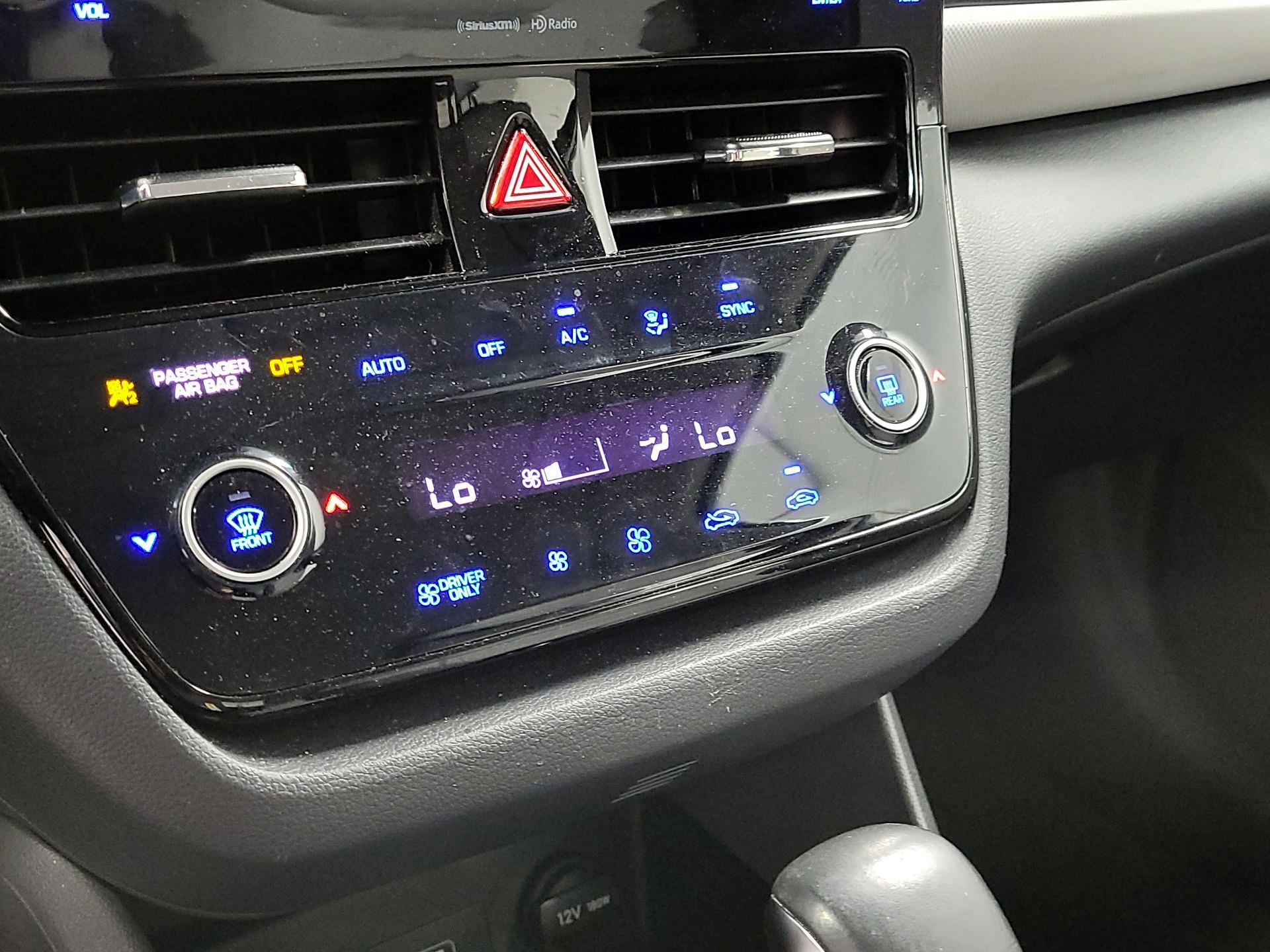 Thumbnail: 2020 Hyundai Ioniq - 16