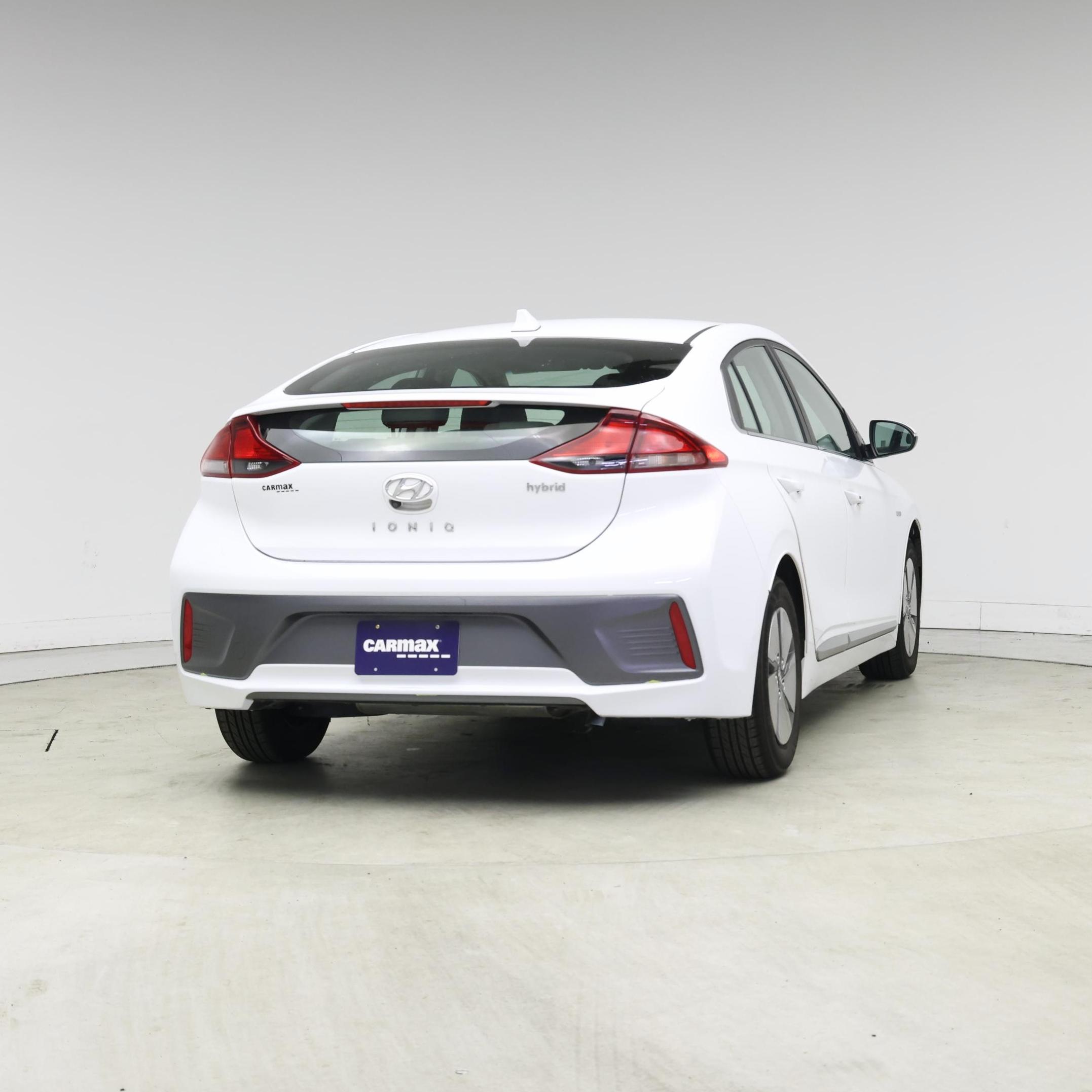 Thumbnail: 2020 Hyundai Ioniq - 8